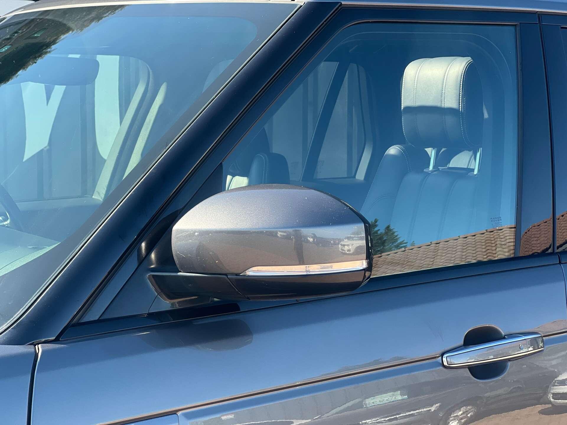 Land Rover Range Rover view 15