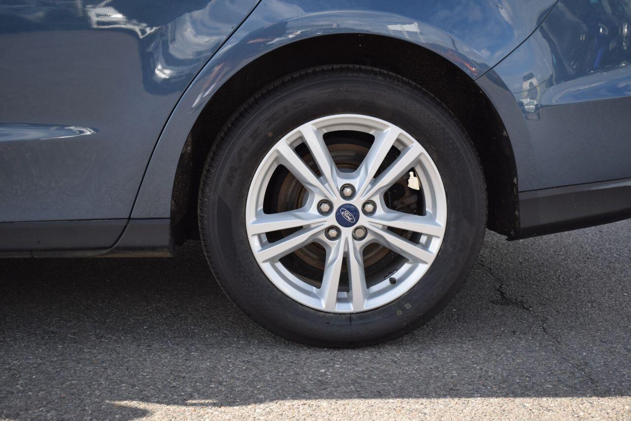 Ford Galaxy view 15