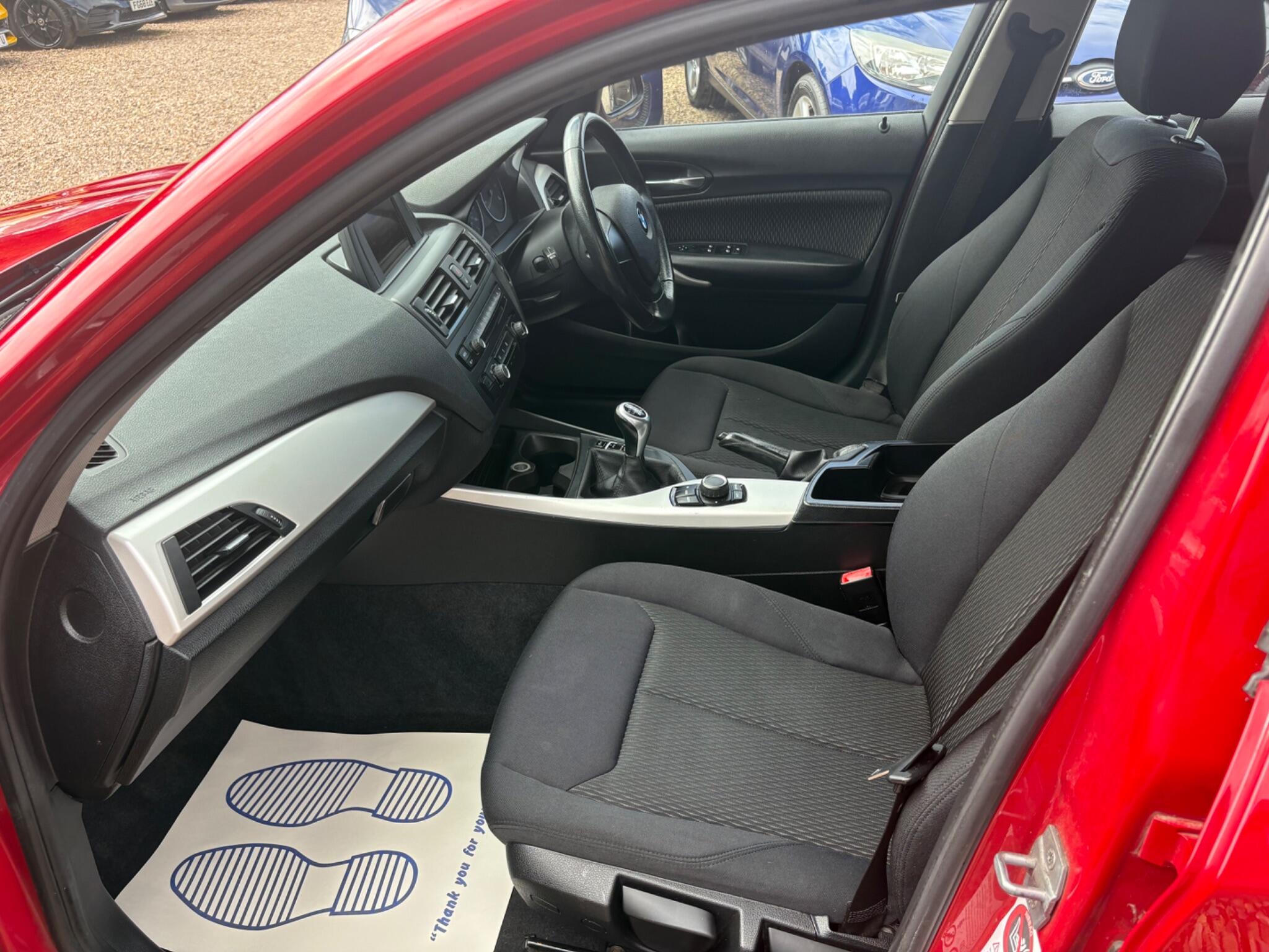 BMW 1 Series view 12
