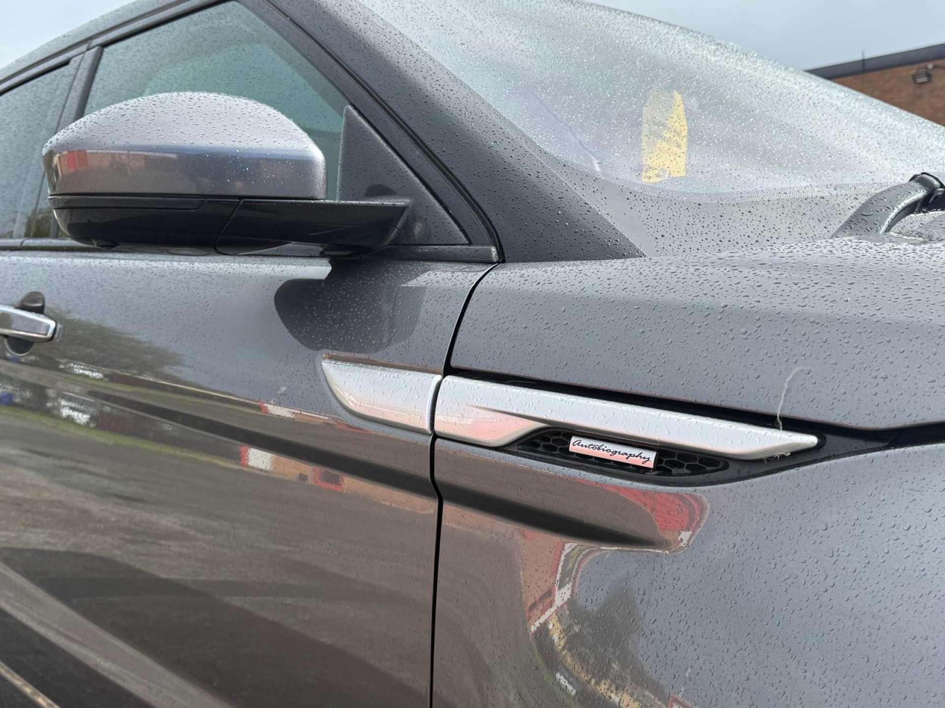 Land Rover Range Rover Evoque view 19