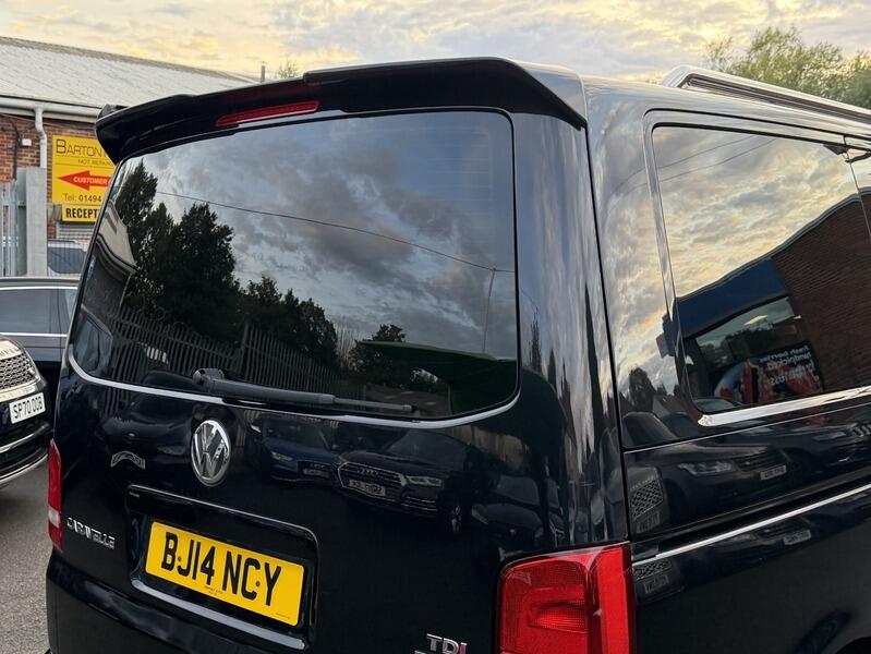 Volkswagen Caravelle view 17