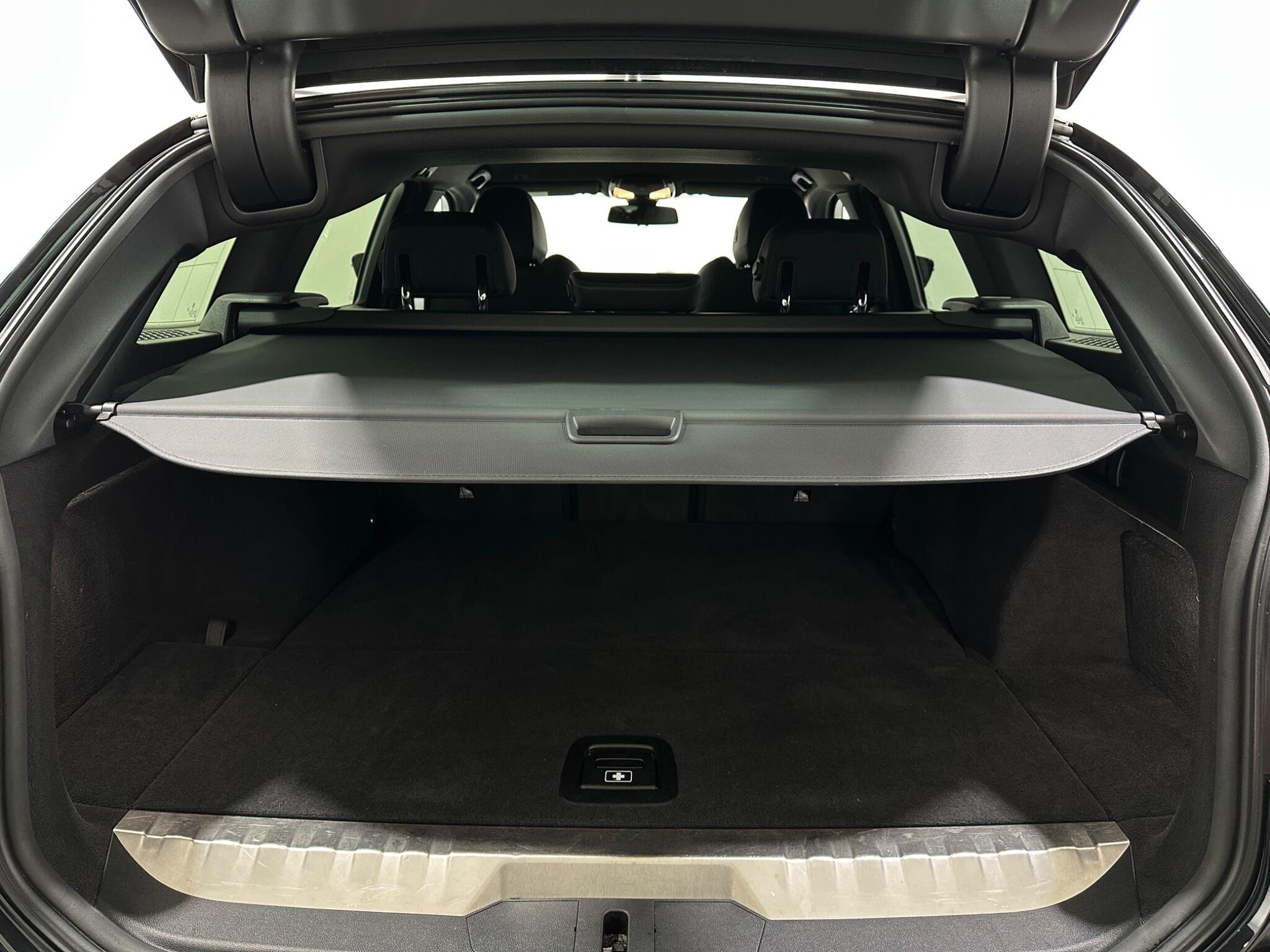 BMW 3 Series view 48