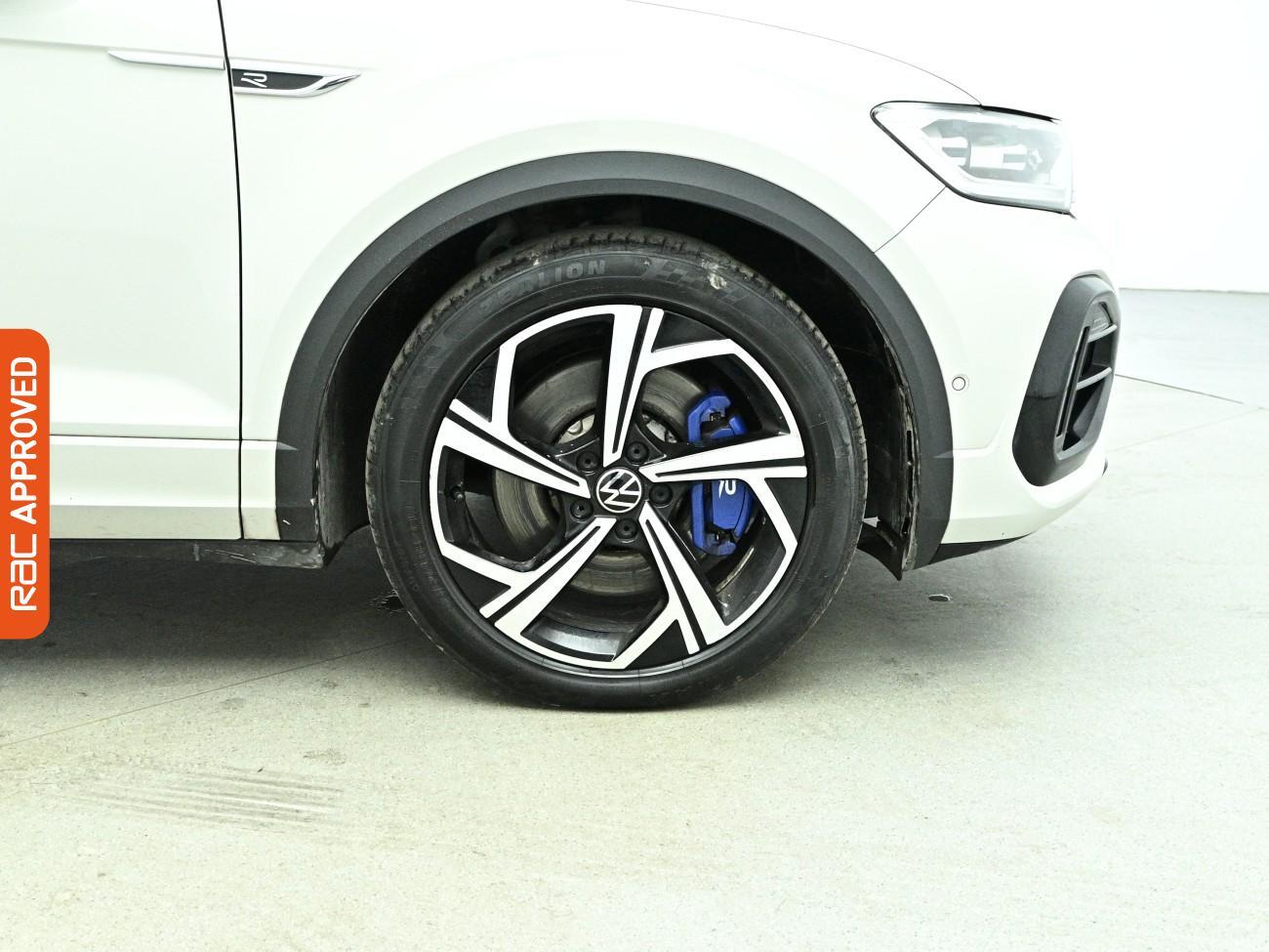 Volkswagen T-Roc view 28