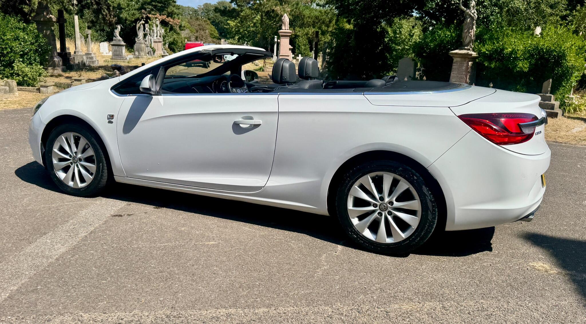 Vauxhall Cascada view 16