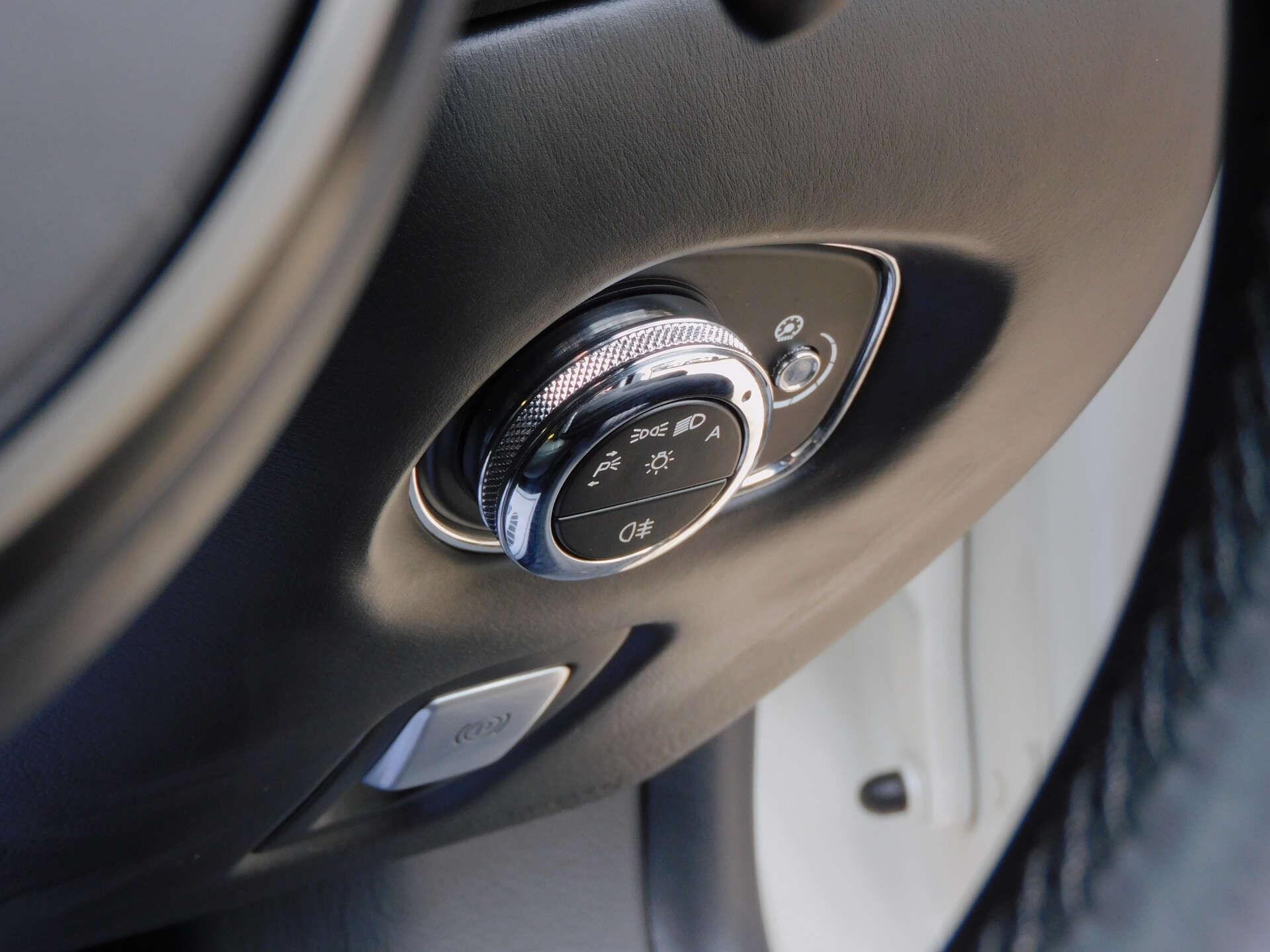 Aston Martin DB11 view 50