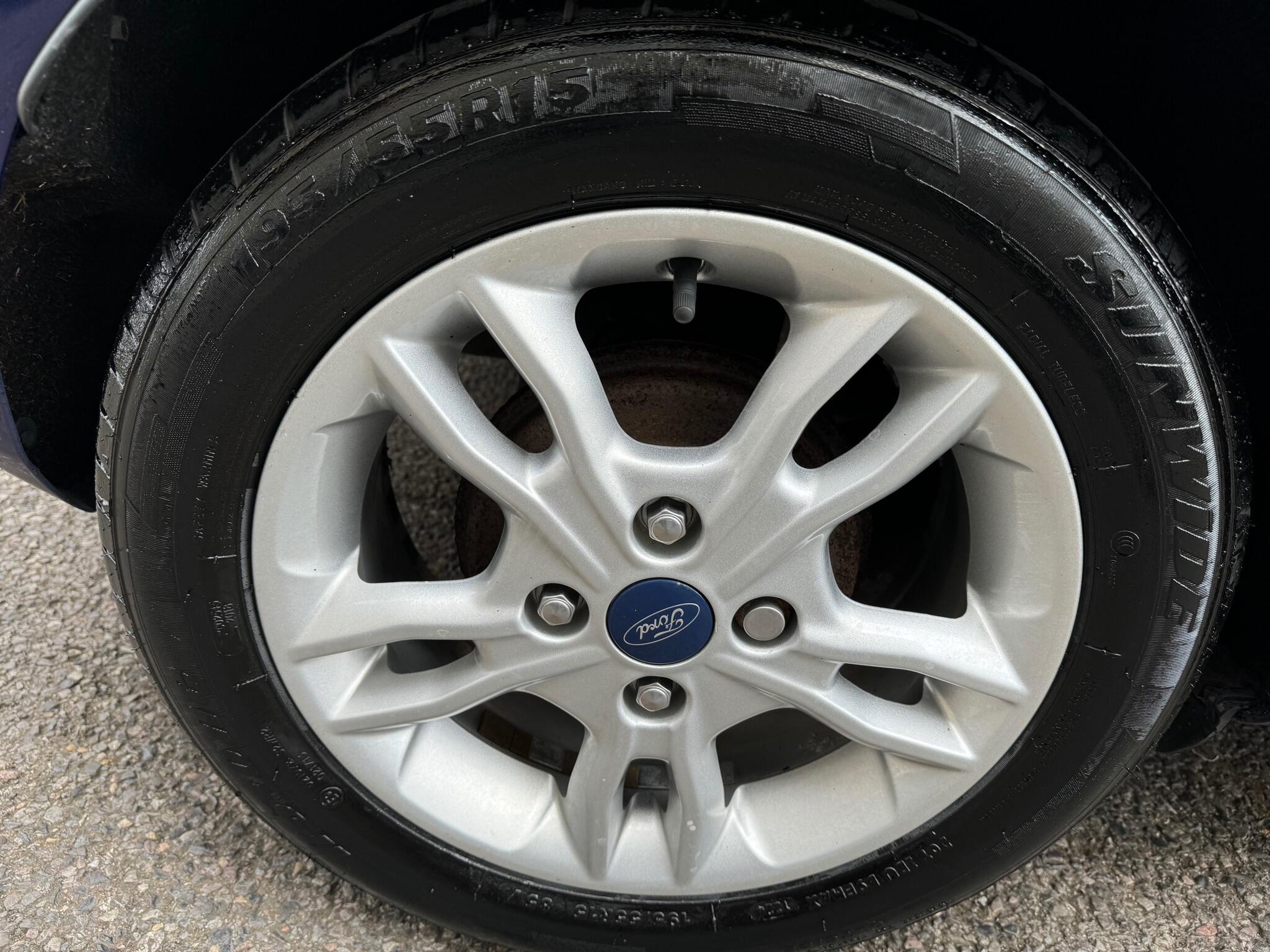 Ford Fiesta view 17