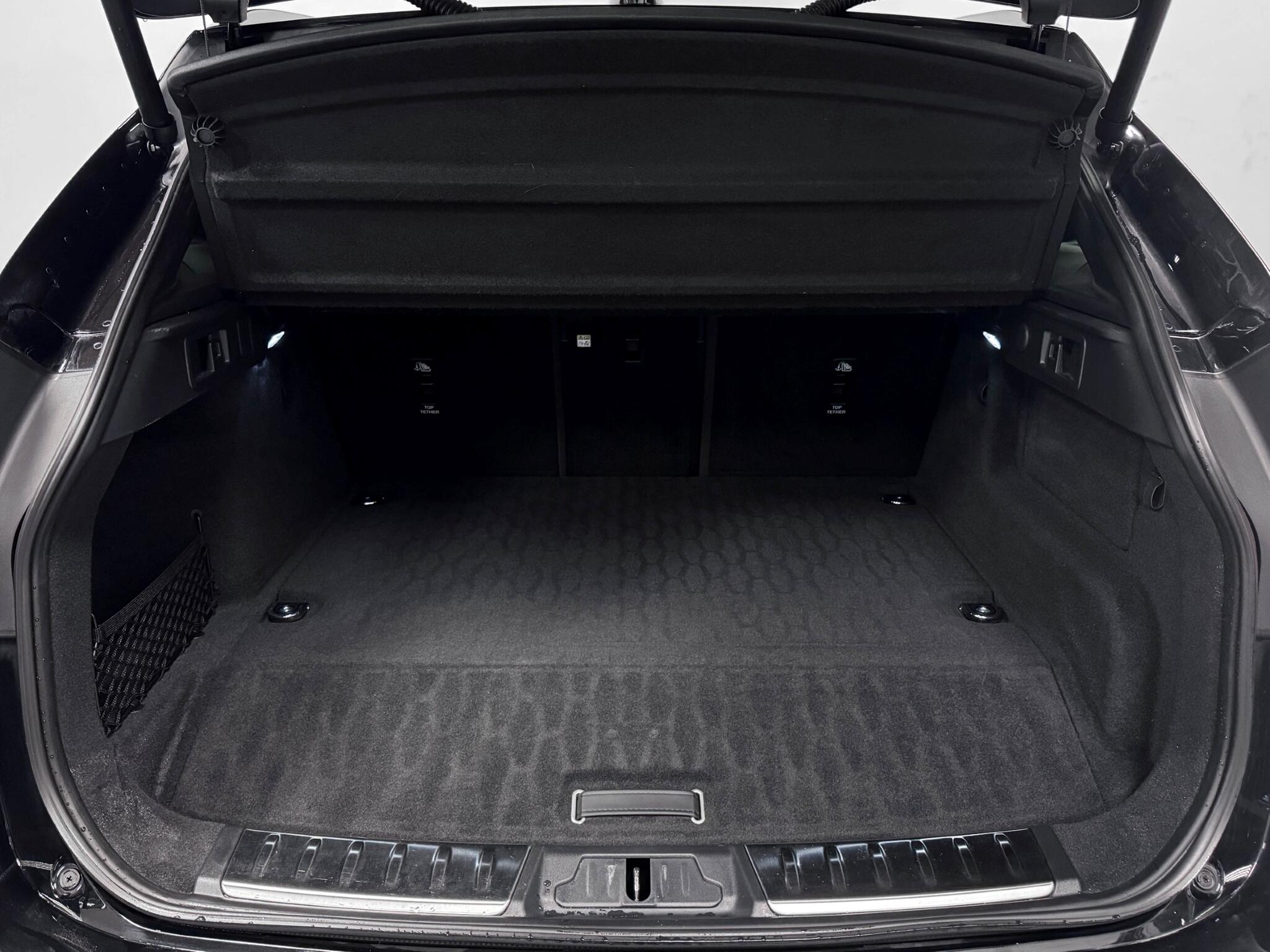Jaguar F-Pace view 7