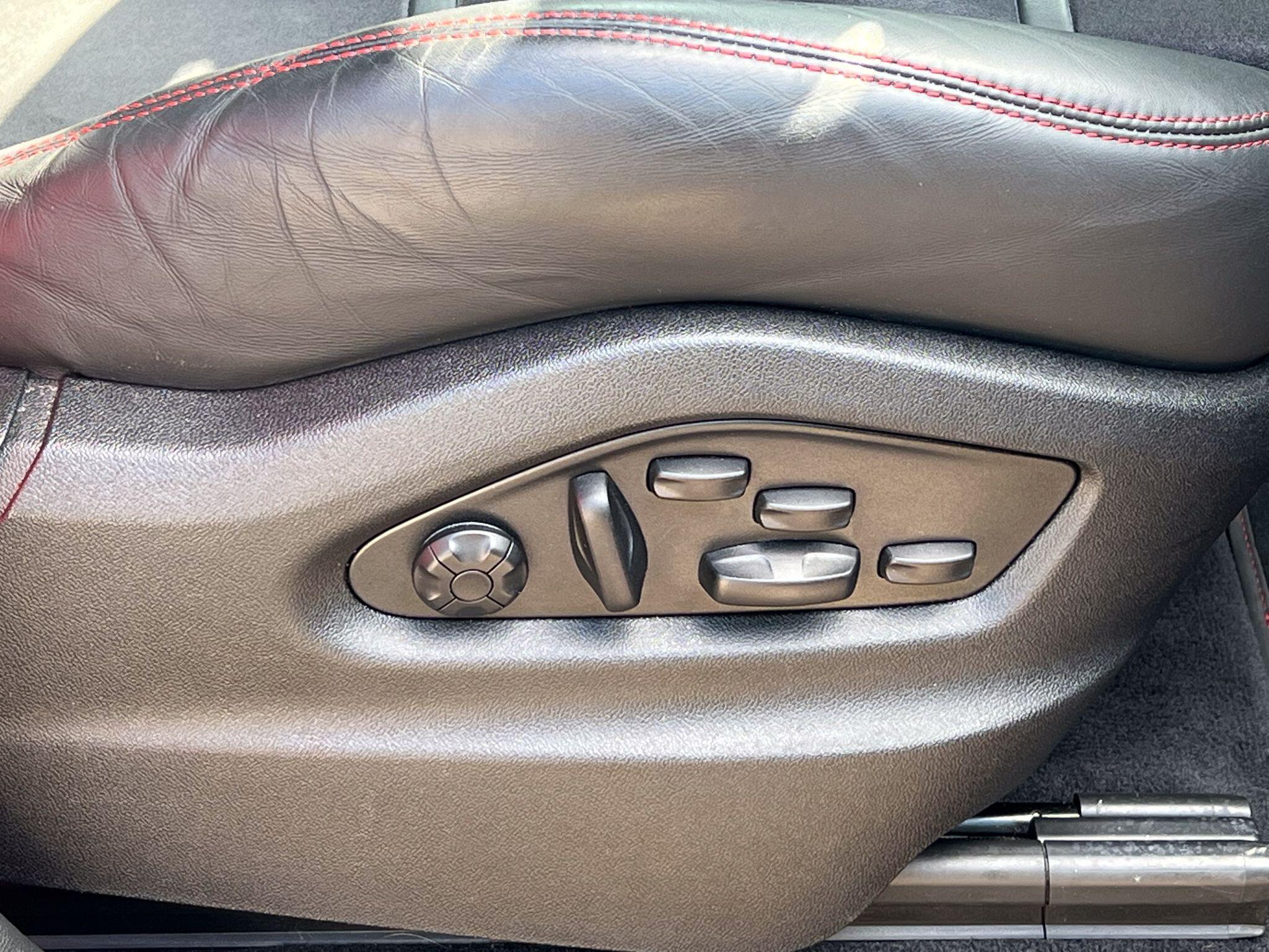 Porsche Cayenne view 9