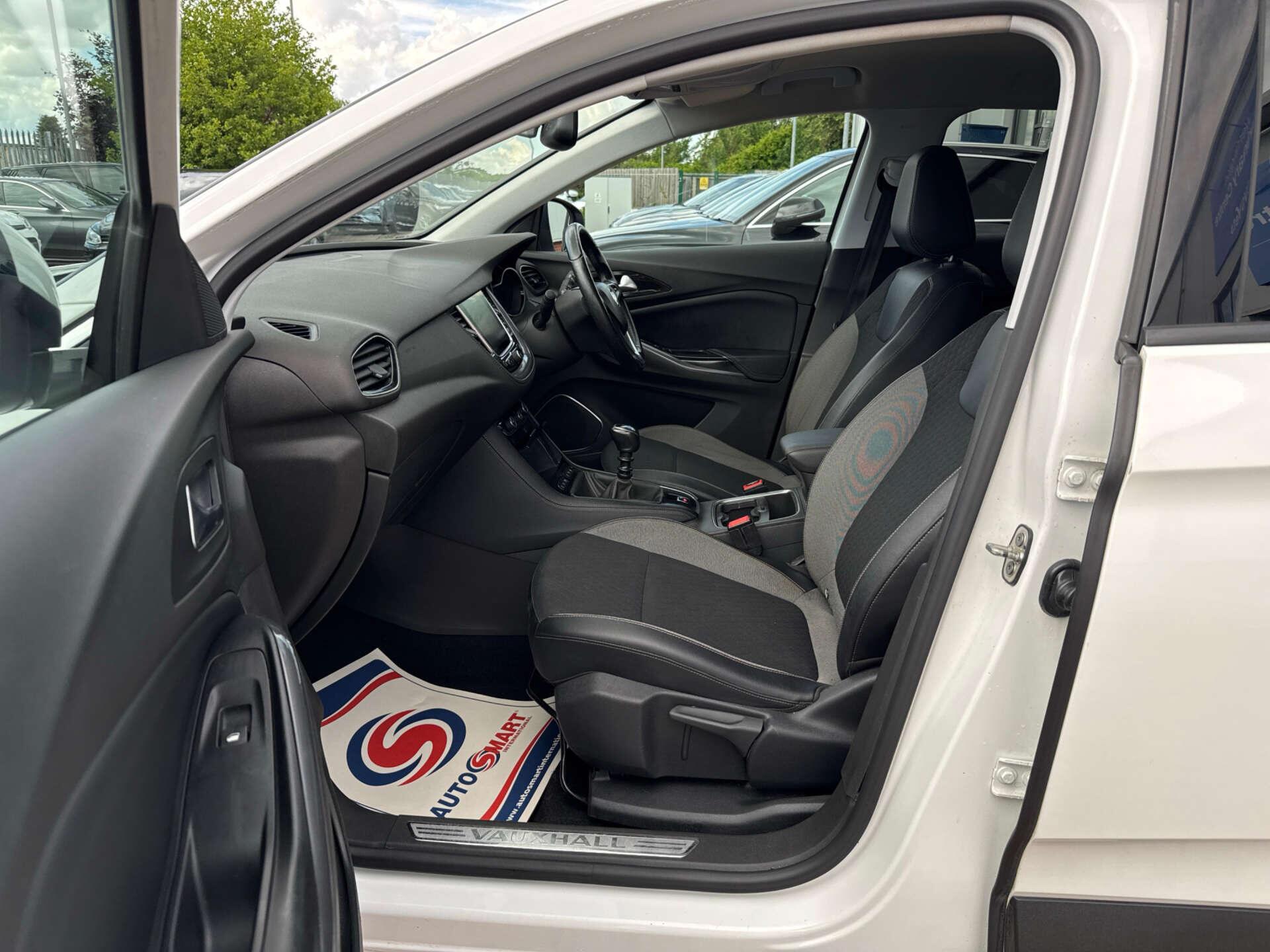 Vauxhall Grandland X view 44