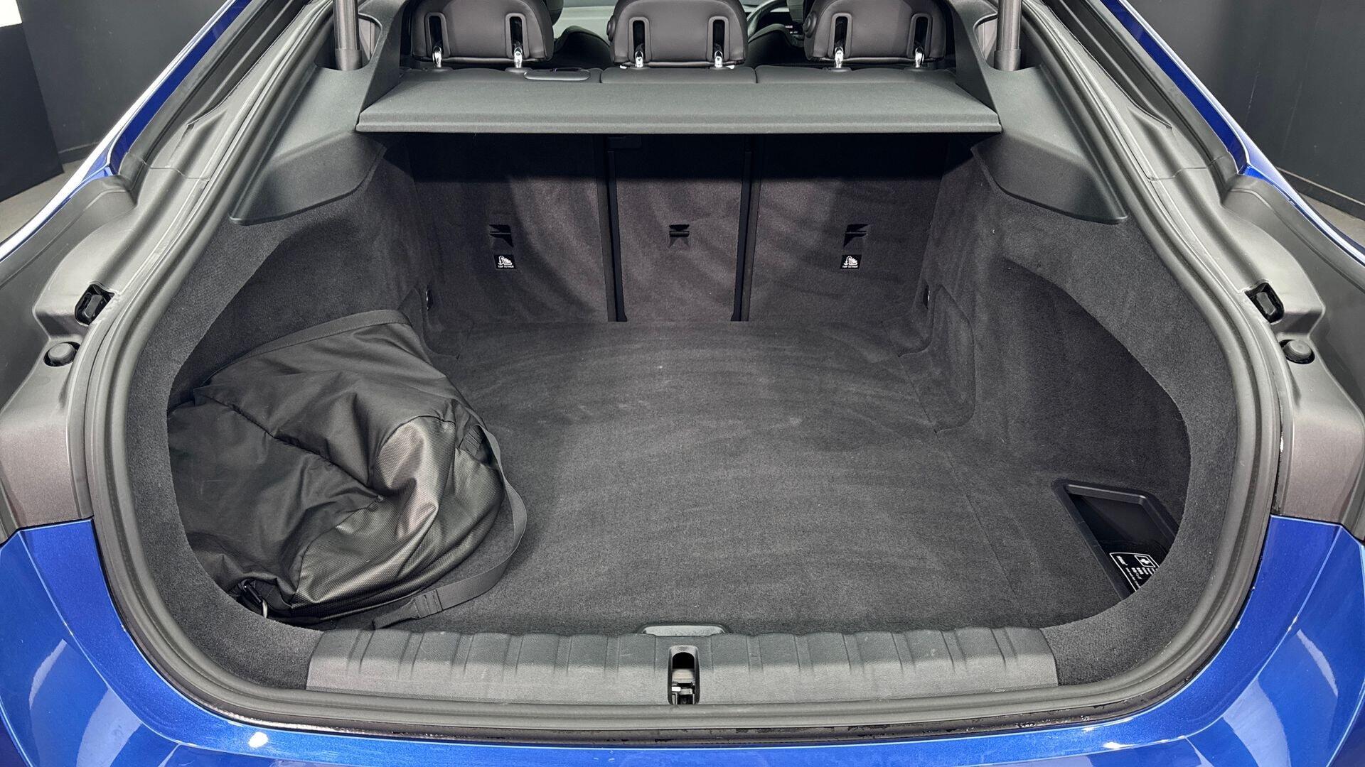BMW i4 view 13