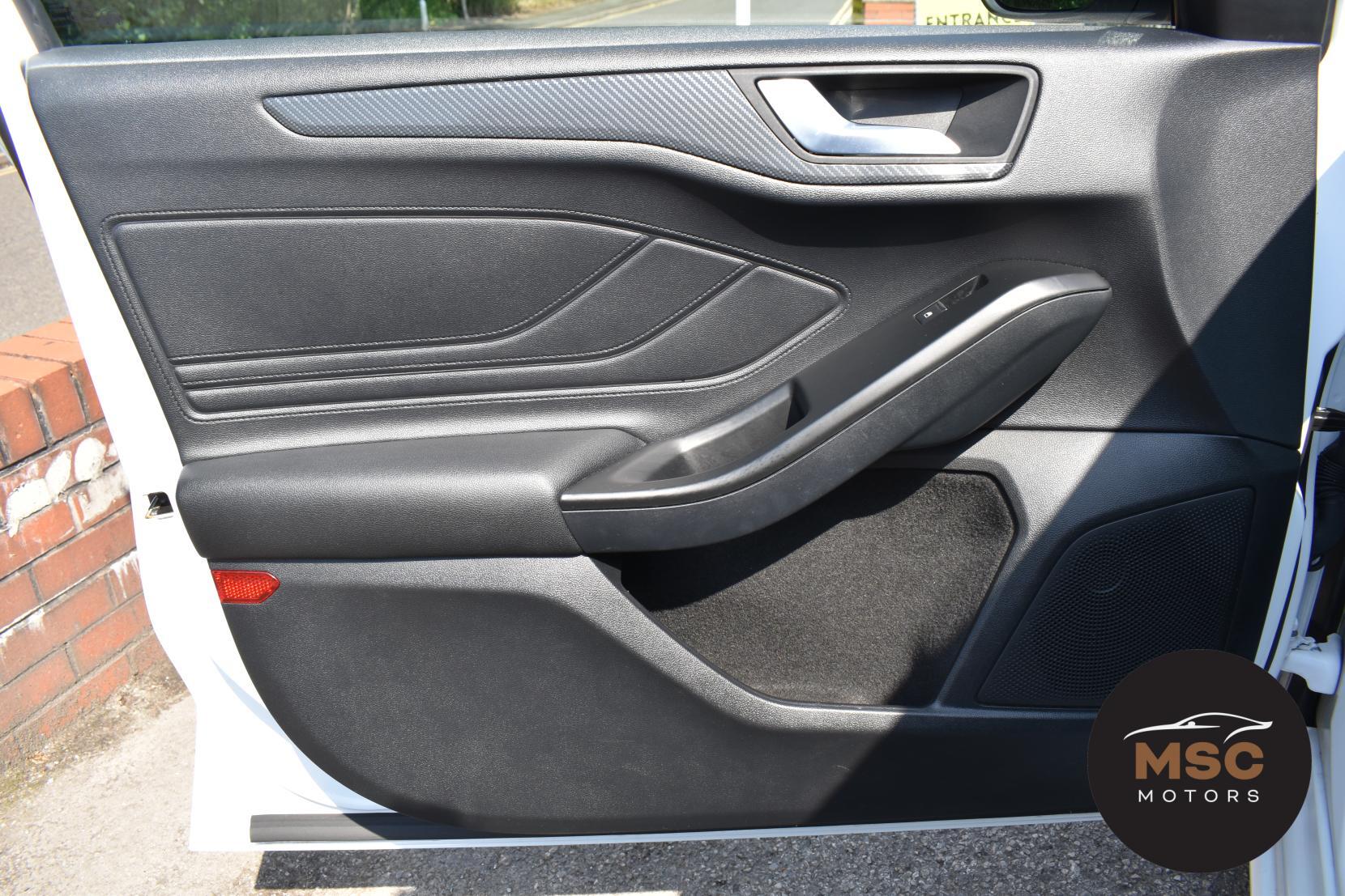 Ford Focus view 64