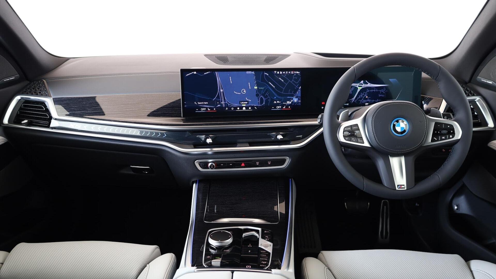 BMW X5 view 4
