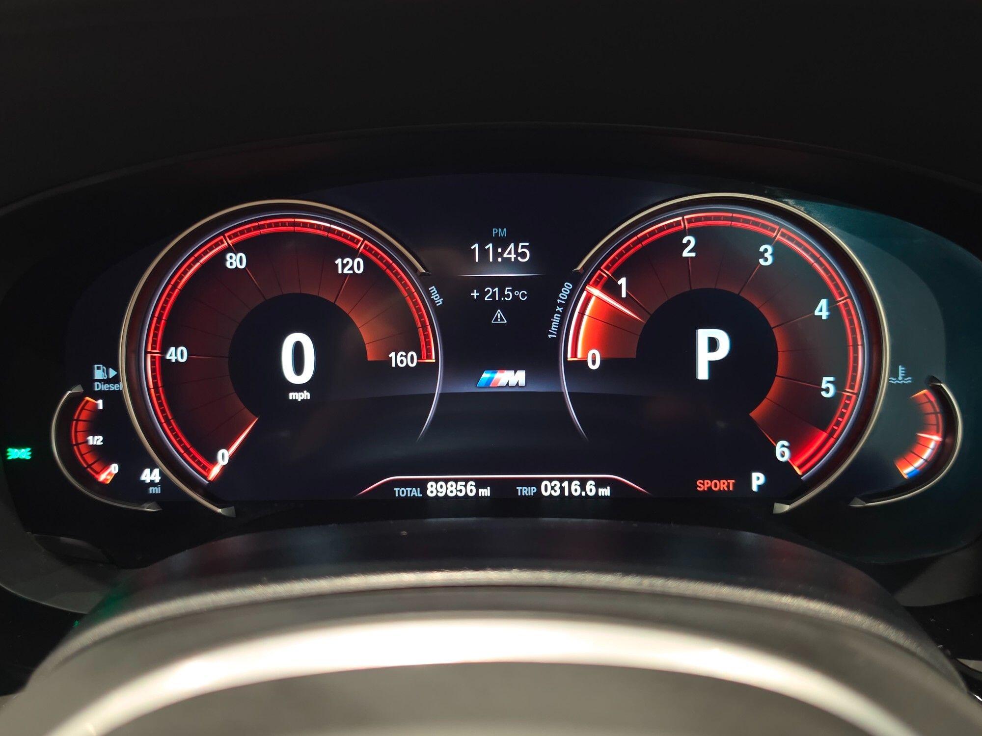 BMW 5 Series view 27