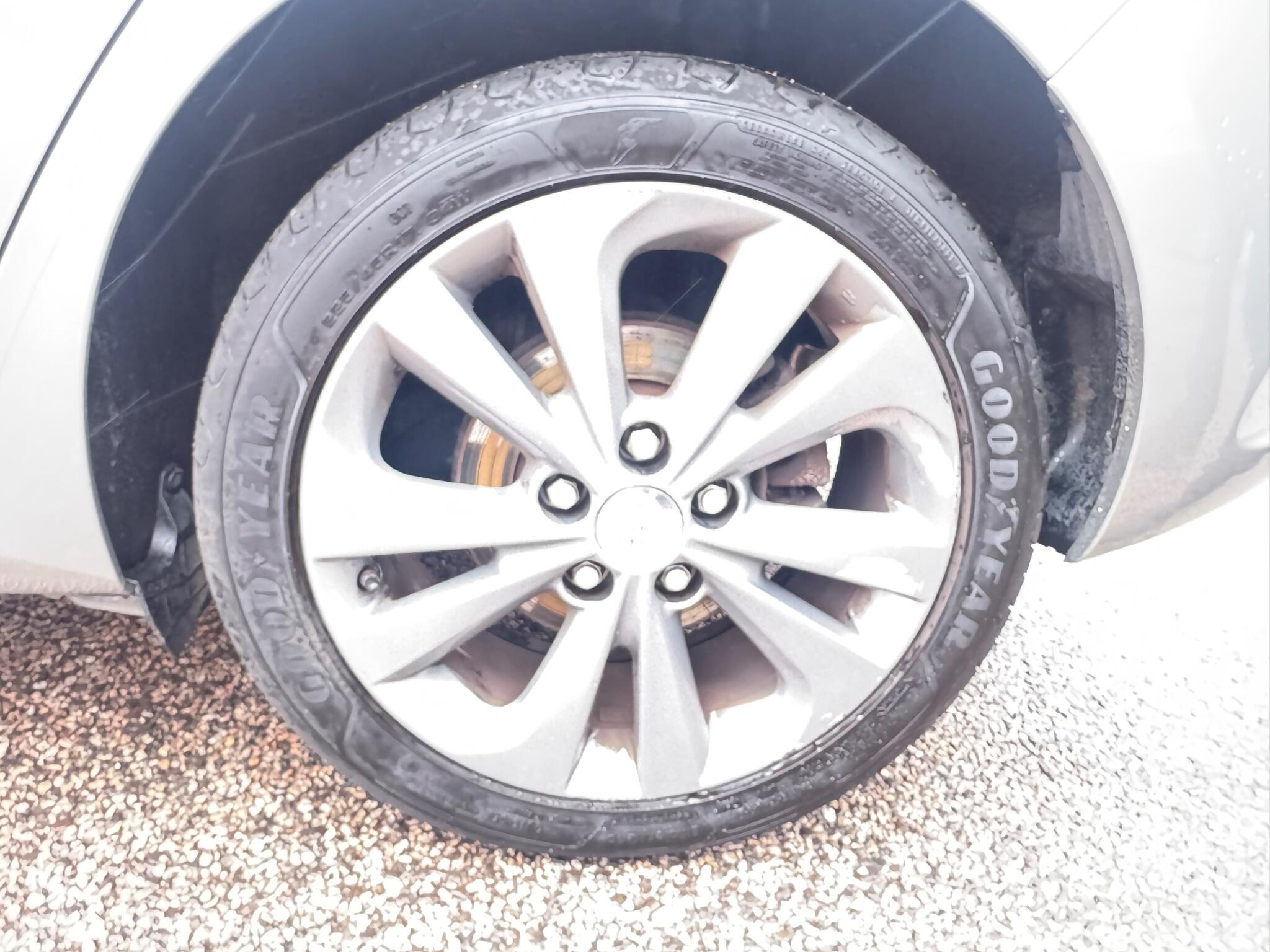Toyota Auris view 23