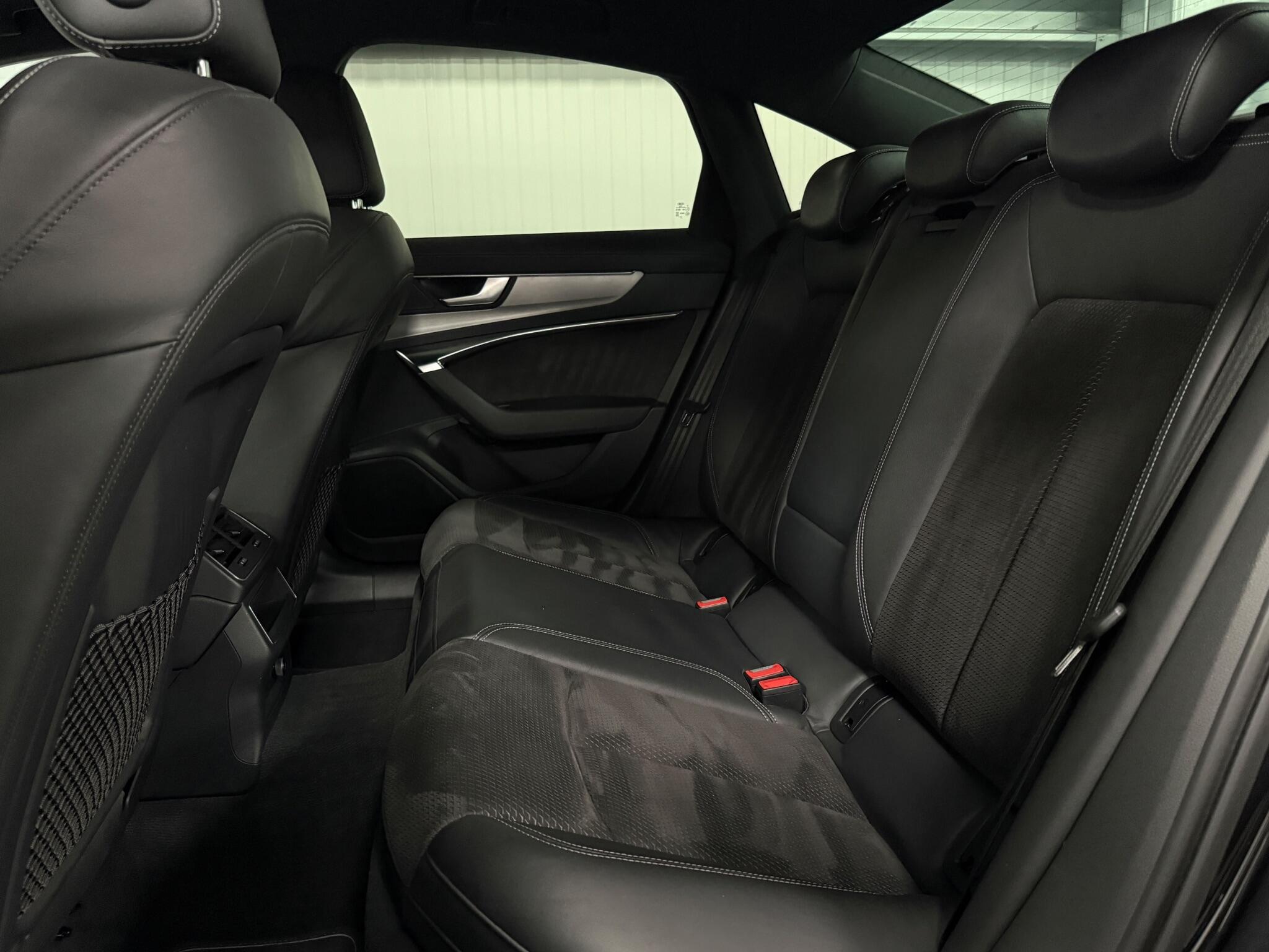 Audi A6 view 19