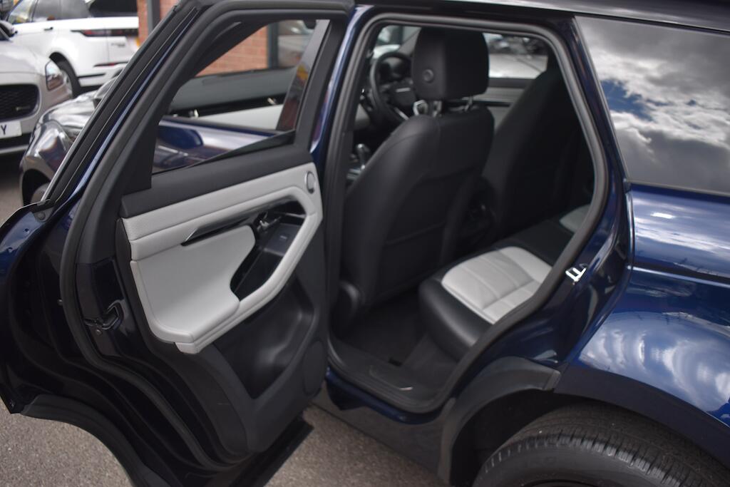 Land Rover Range Rover Evoque view 41