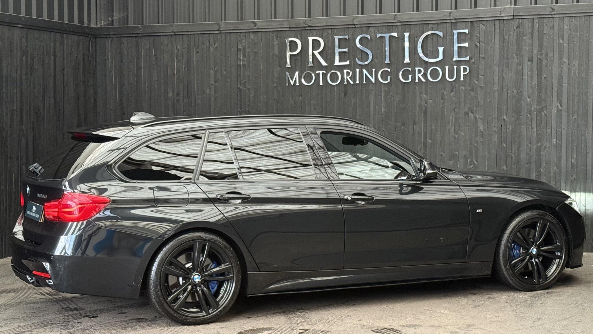 BMW 3 Series view 13