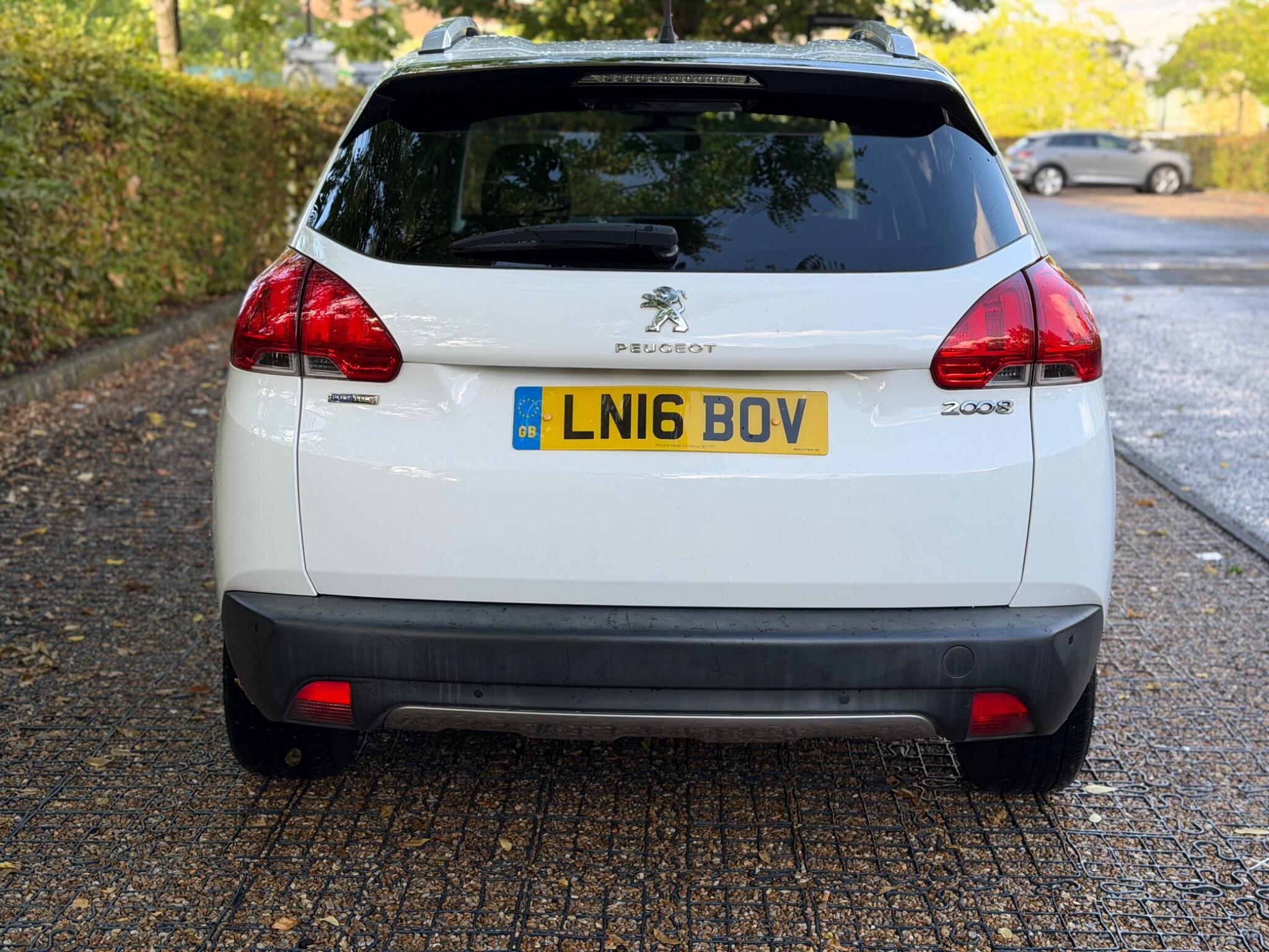Peugeot 2008 view 30