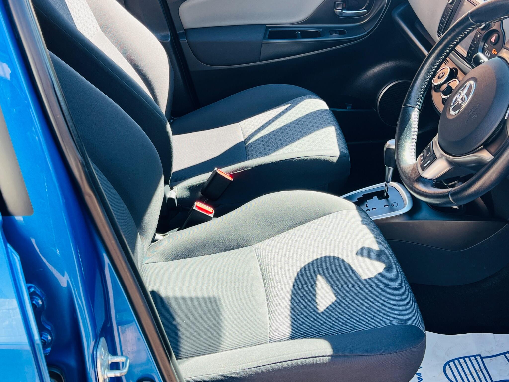 Toyota Yaris view 34