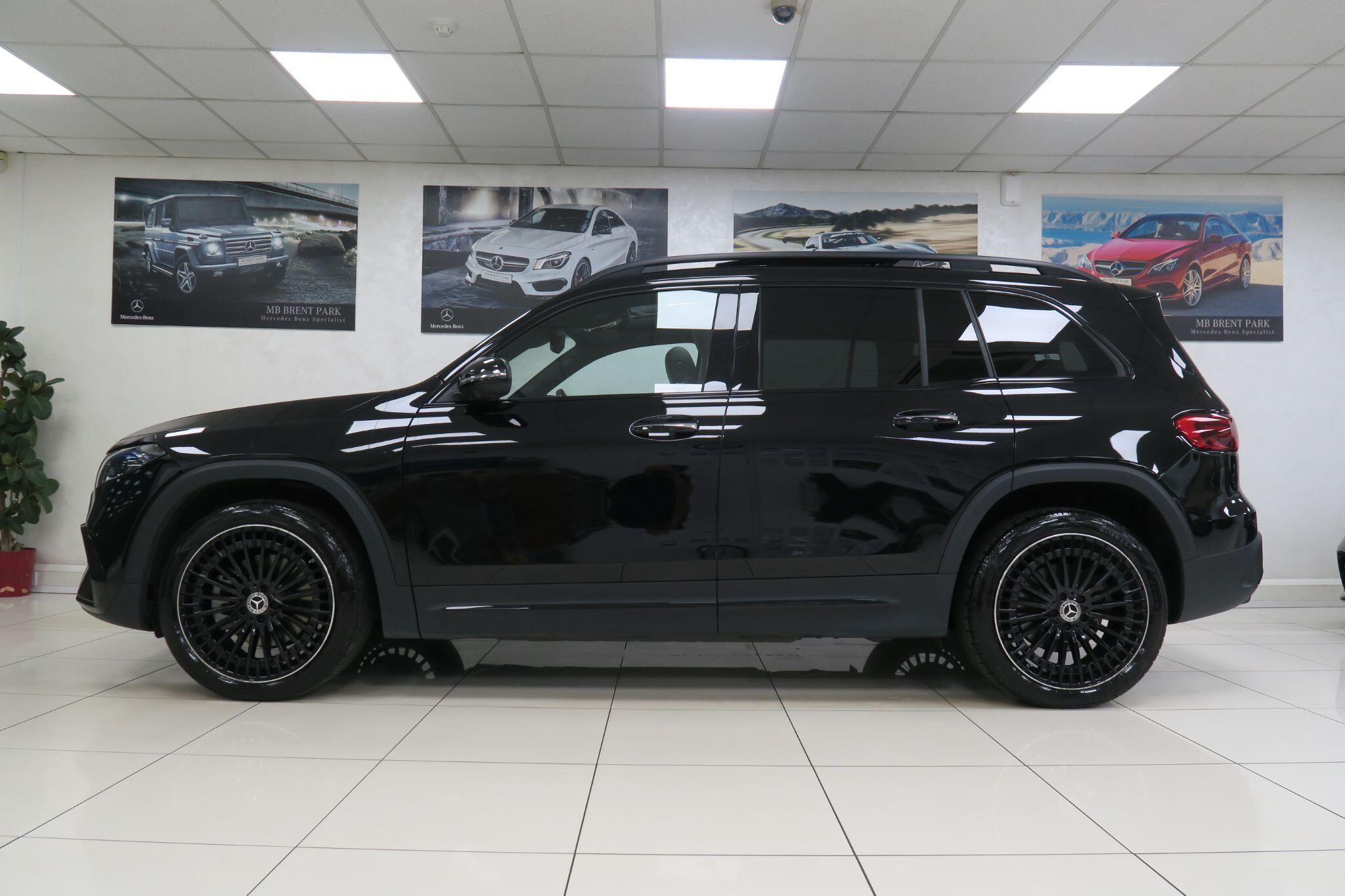Mercedes-Benz EQB view 4