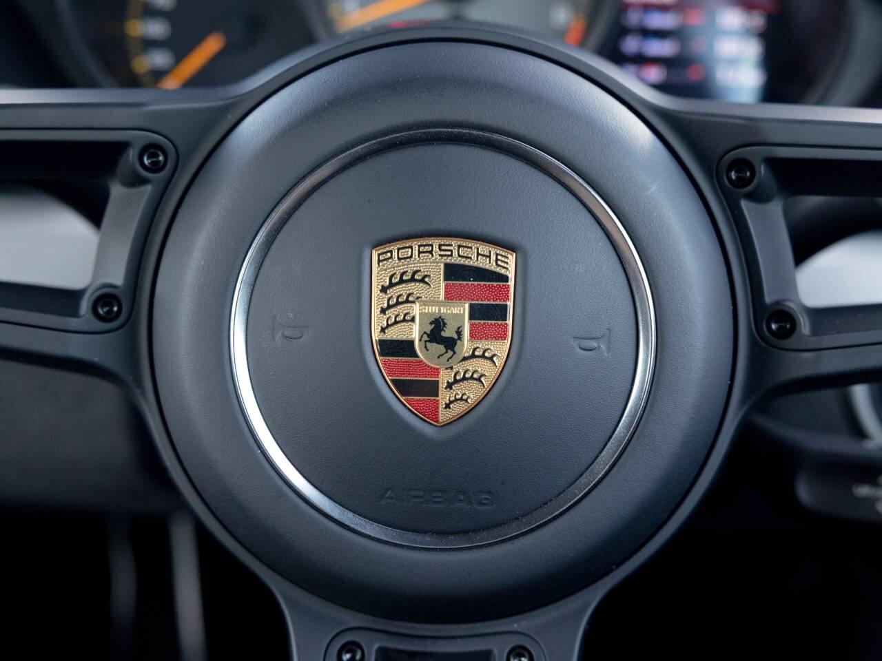 Porsche Cayman view 47
