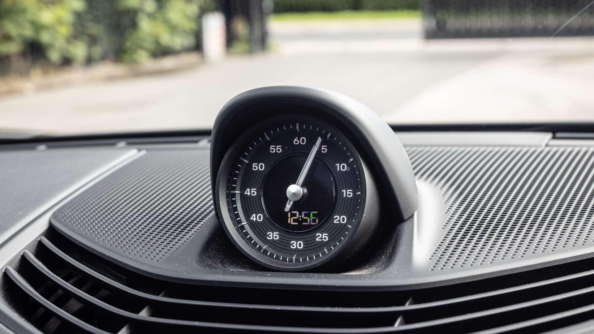 Porsche Taycan view 17