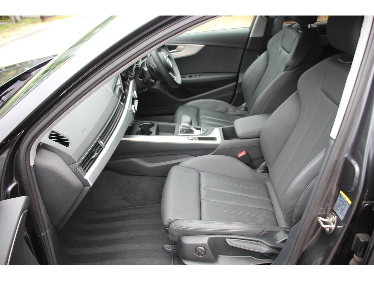 Audi A4 view 16