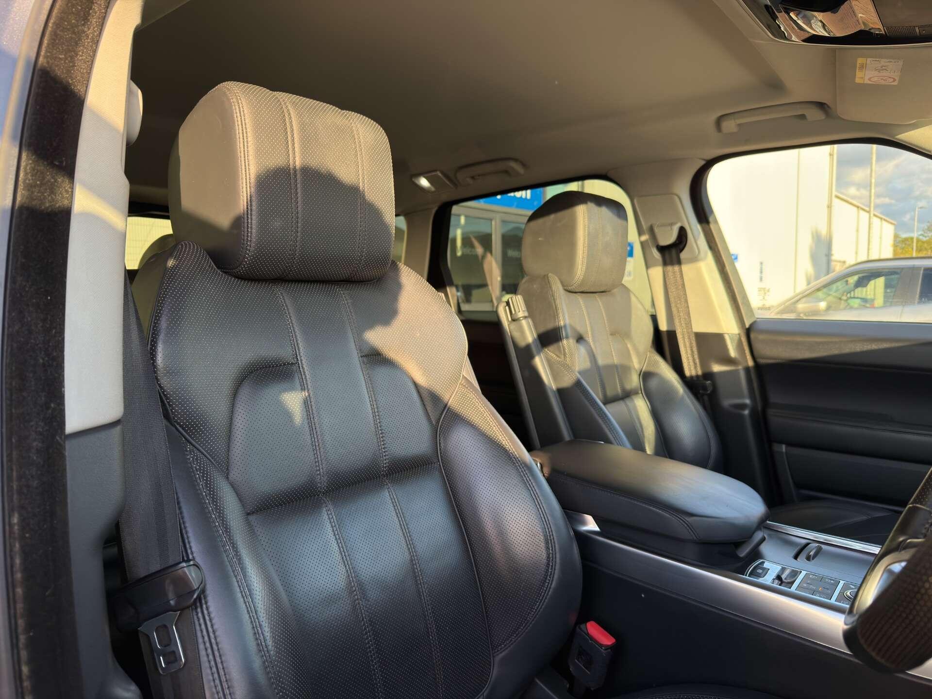 Land Rover Range Rover Sport view 15