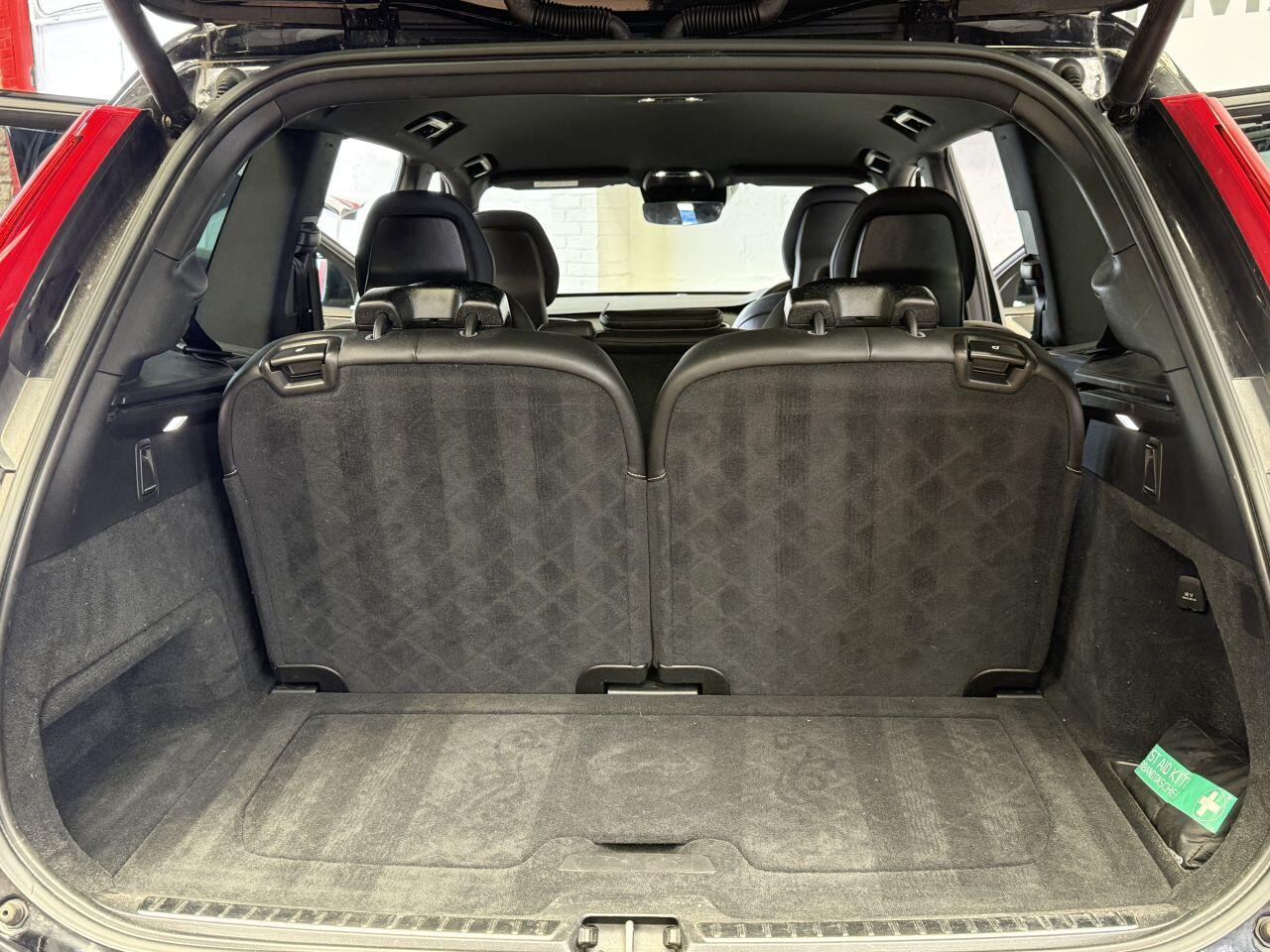 Volvo XC90 view 17