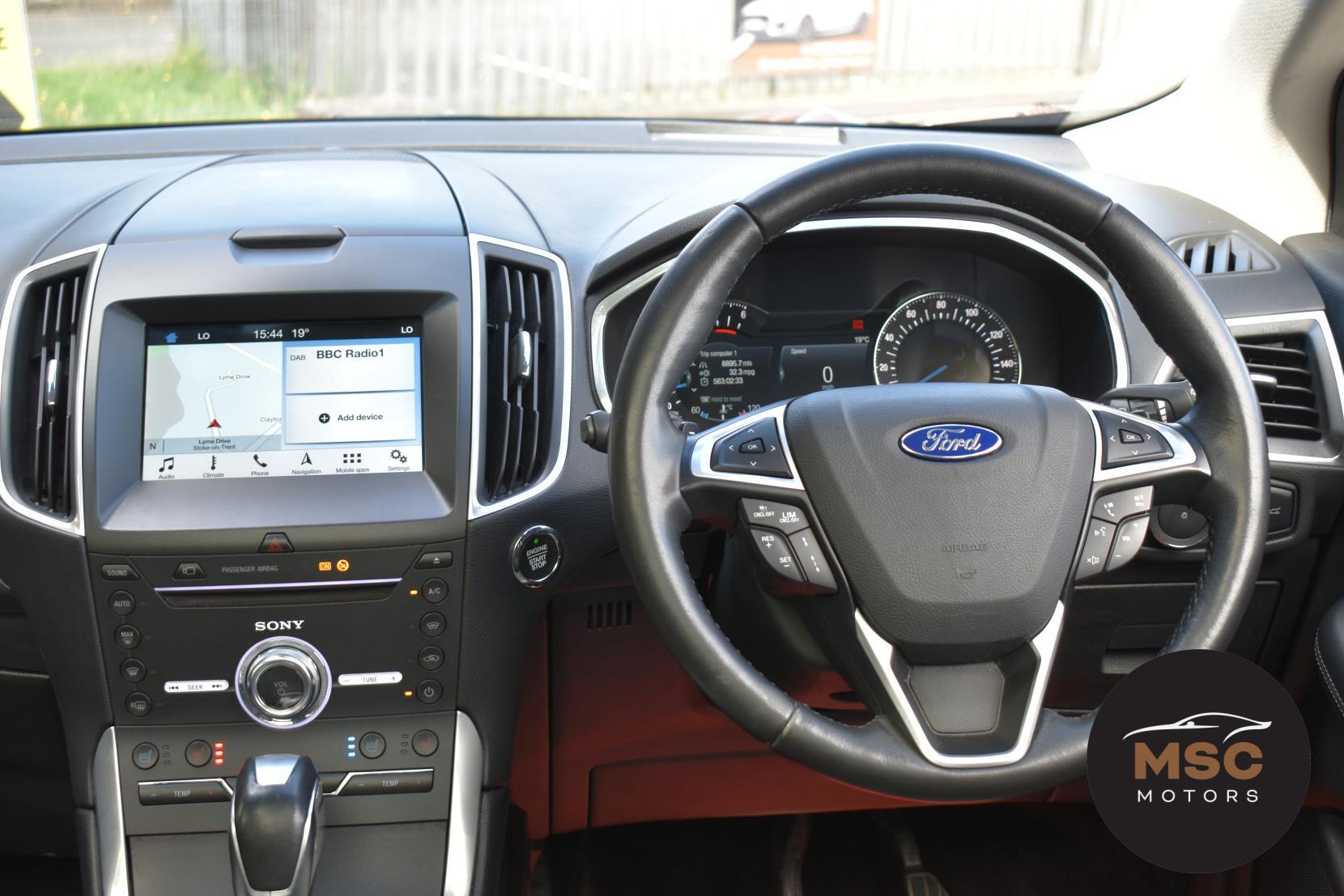 Ford Edge view 44