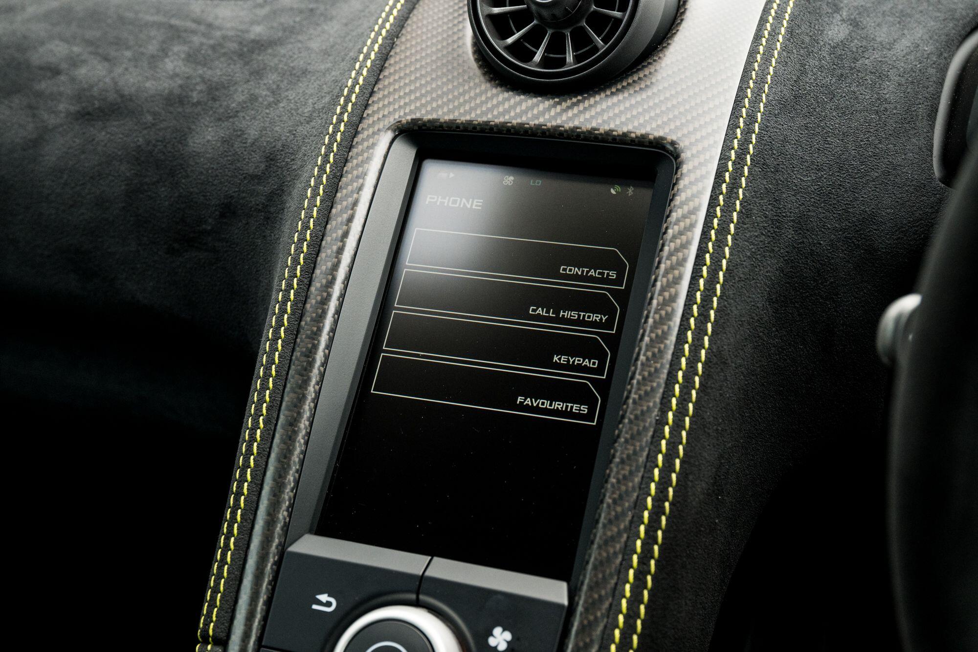 McLaren 675LT view 52