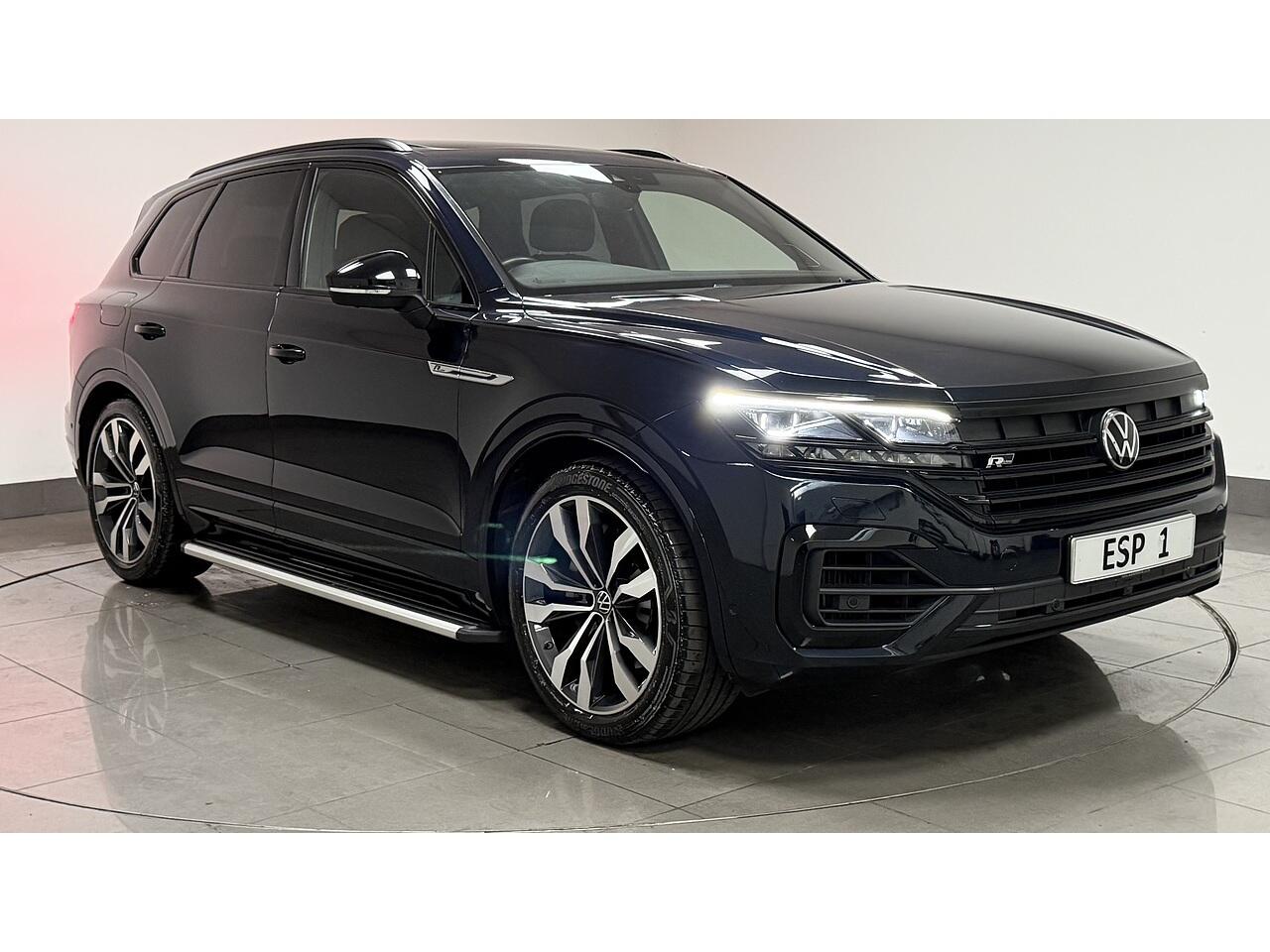 Volkswagen Touareg view 10