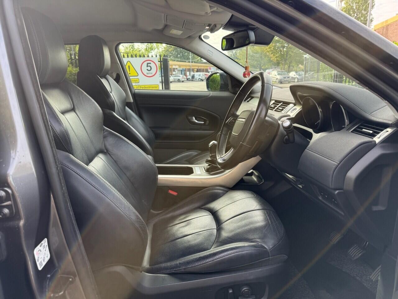 Land Rover Range Rover Evoque view 9