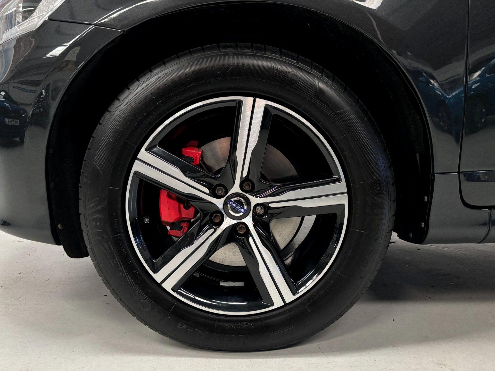 Volvo XC60 view 40