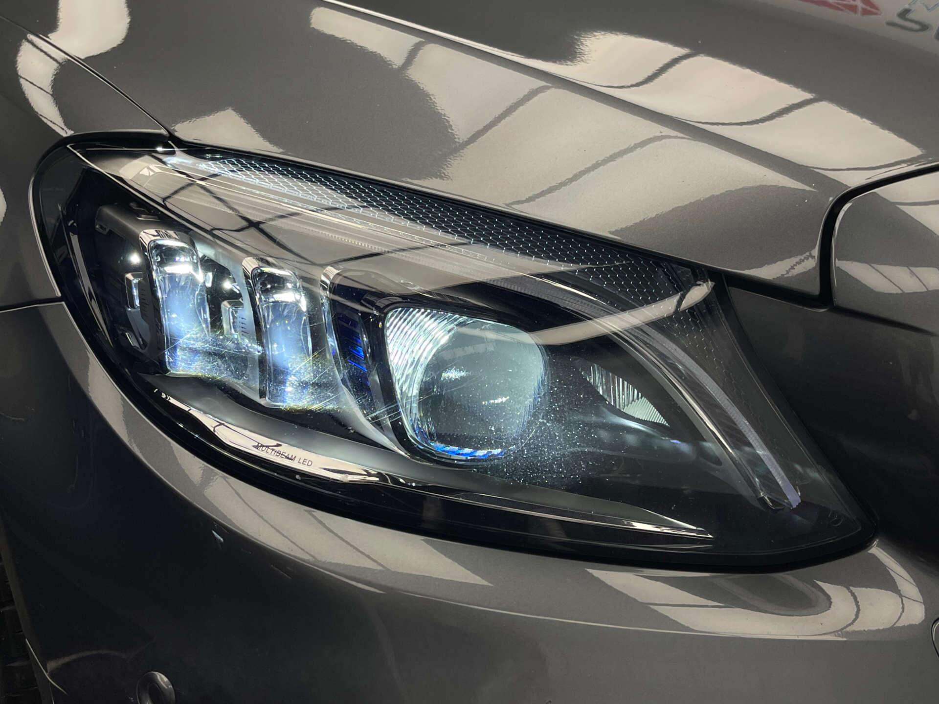 Mercedes-Benz C Class view 8