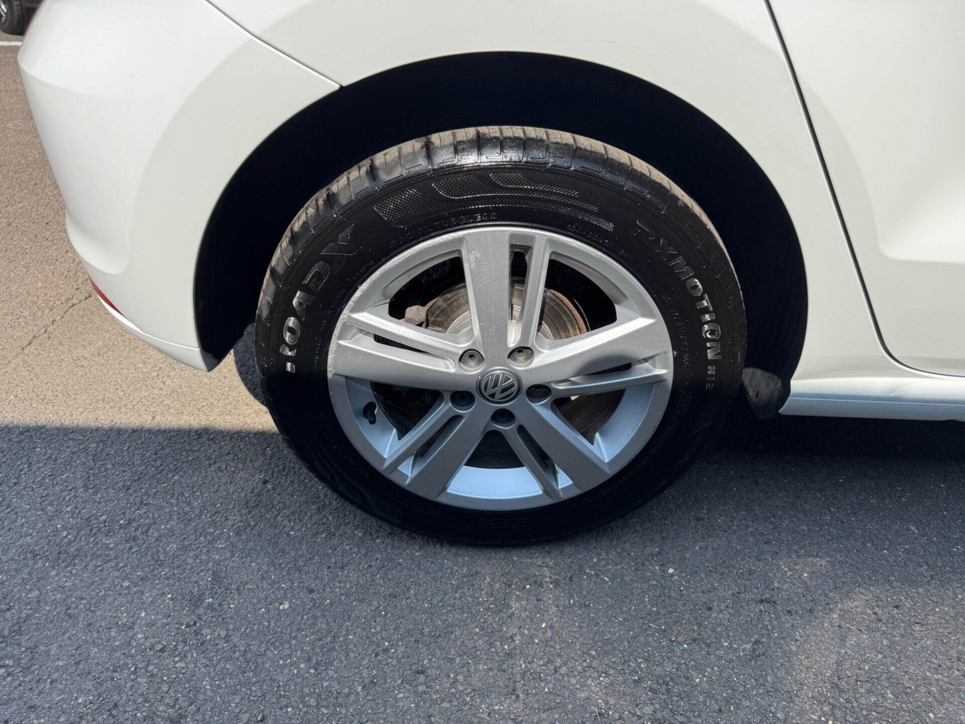Volkswagen Polo view 53