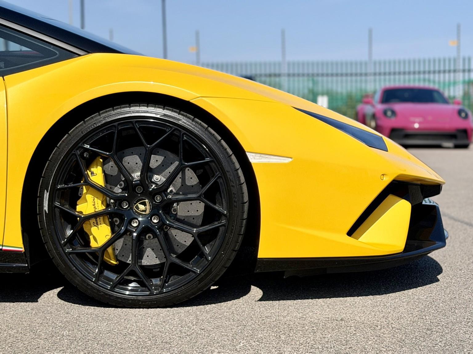 Lamborghini Huracan view 21