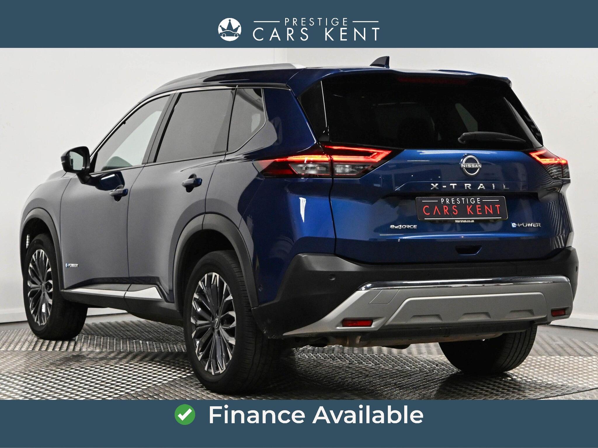 Nissan X-Trail view 3