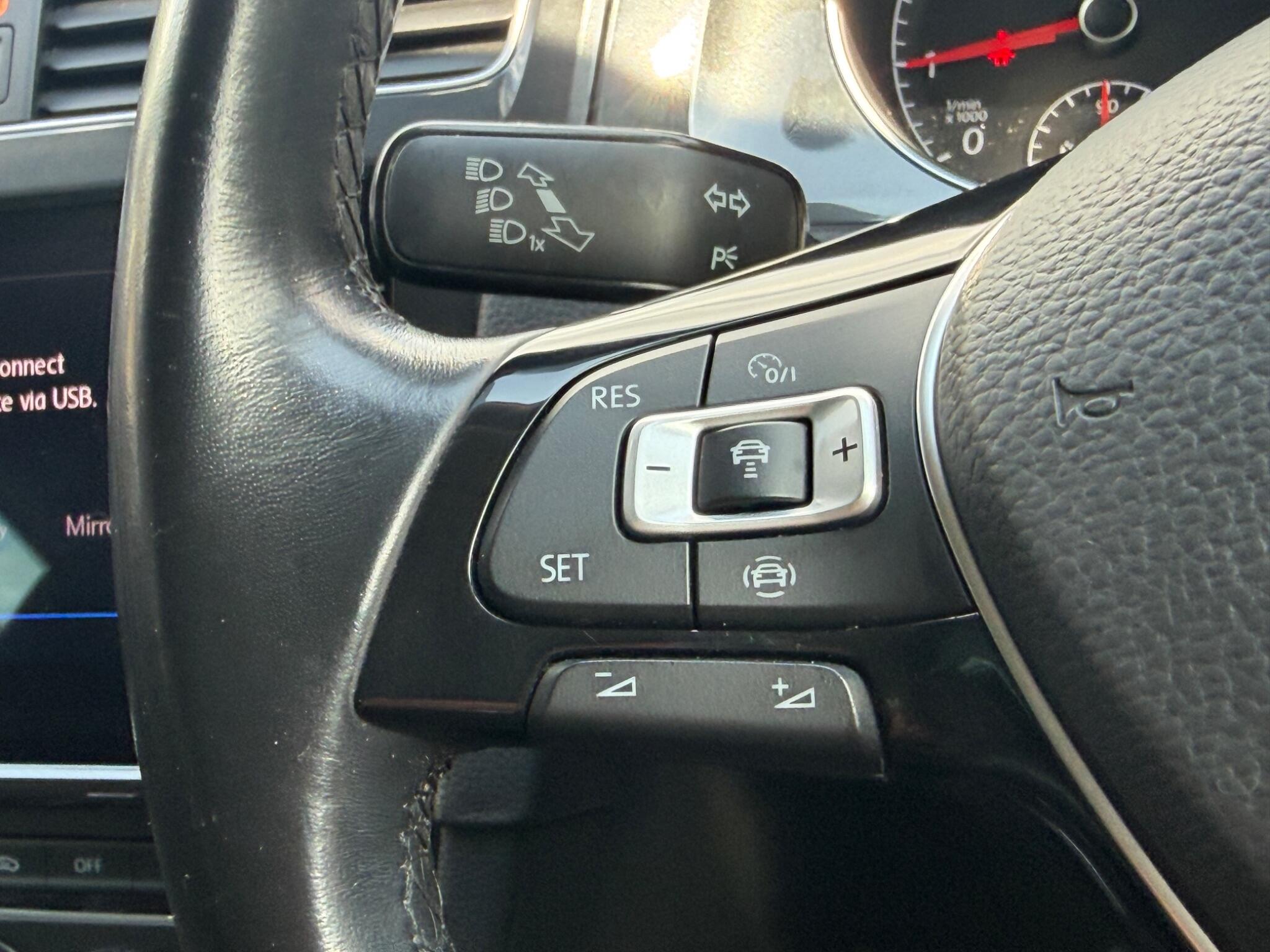 Volkswagen Golf view 30