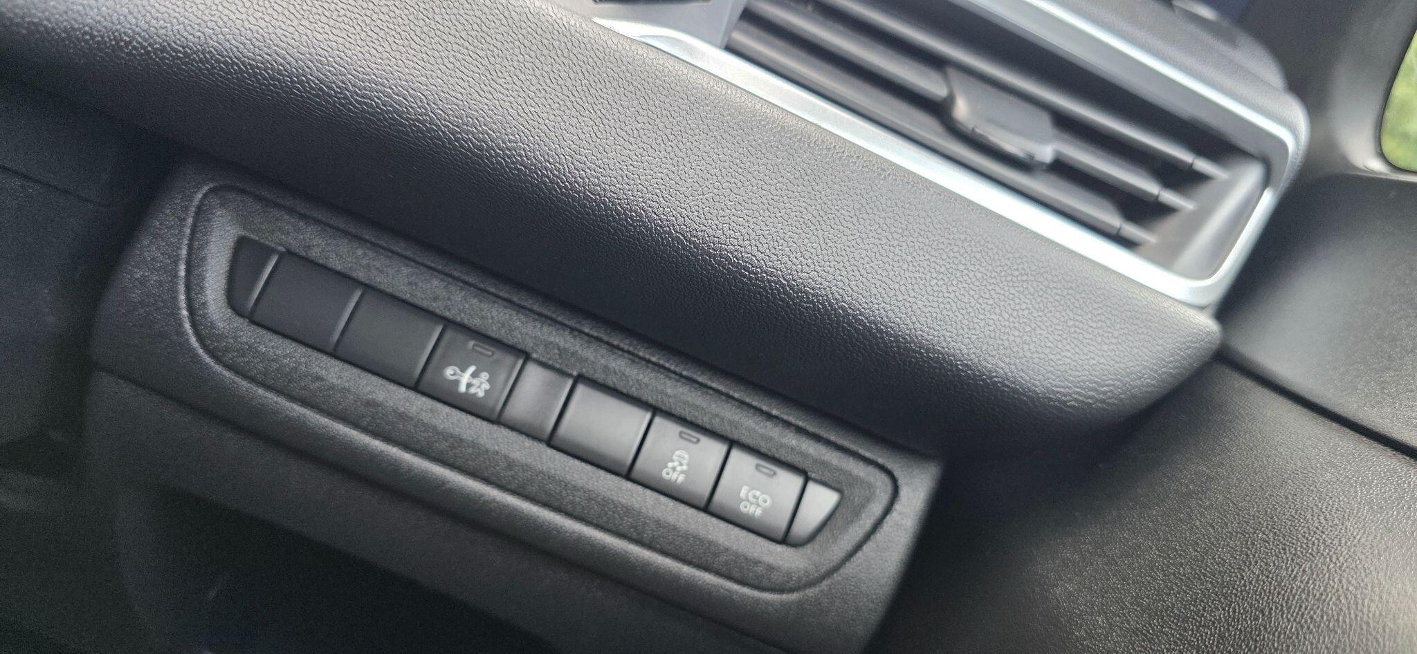 Peugeot 208 view 36