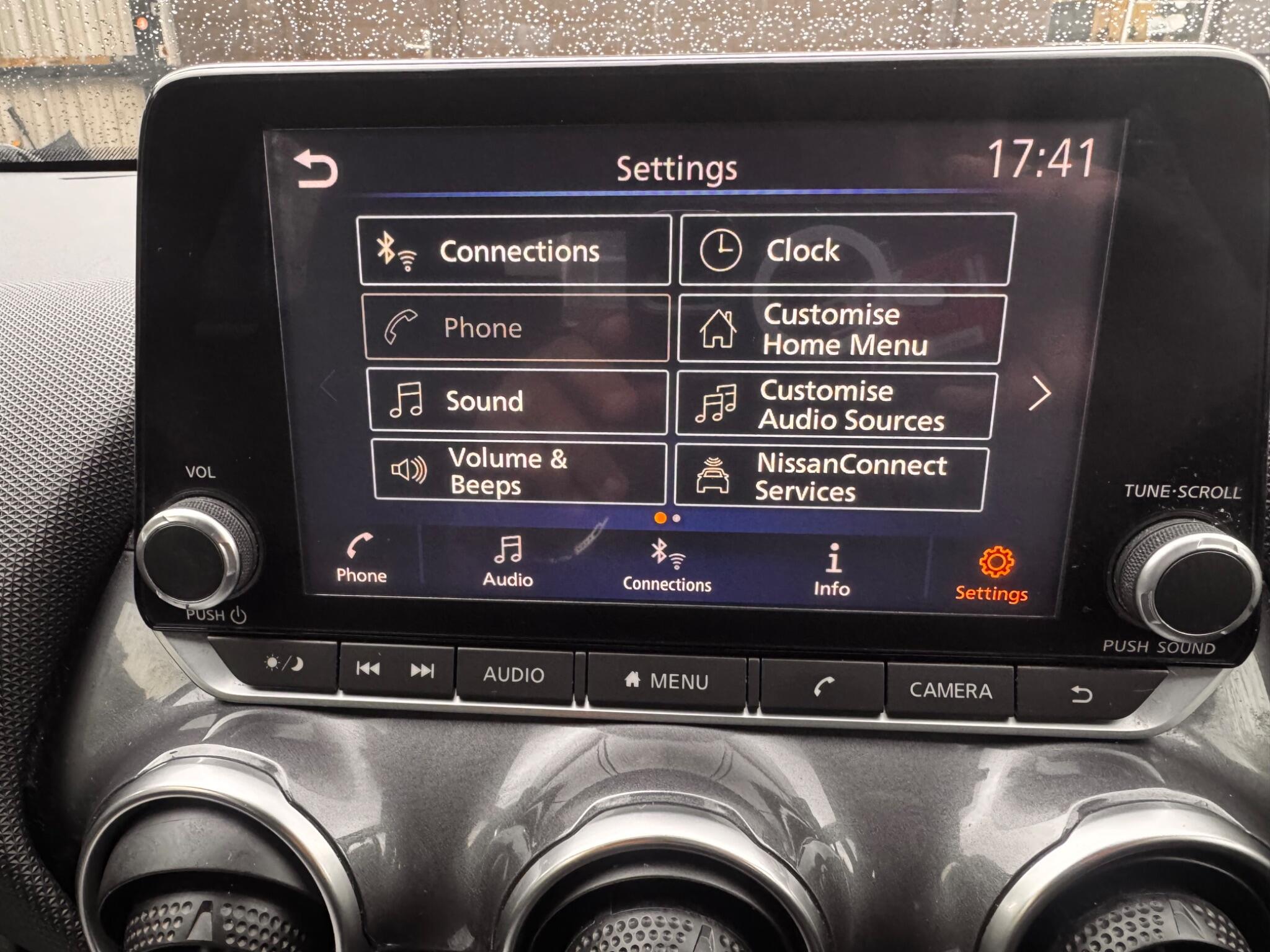 Nissan Juke view 27