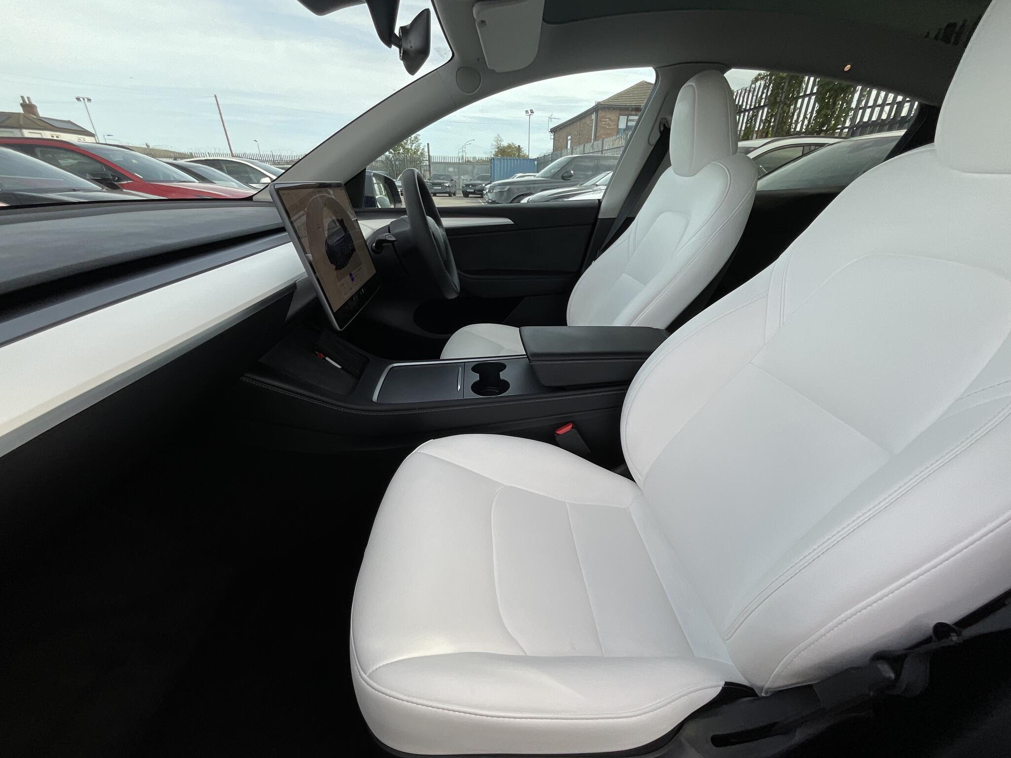 Tesla Model Y view 19