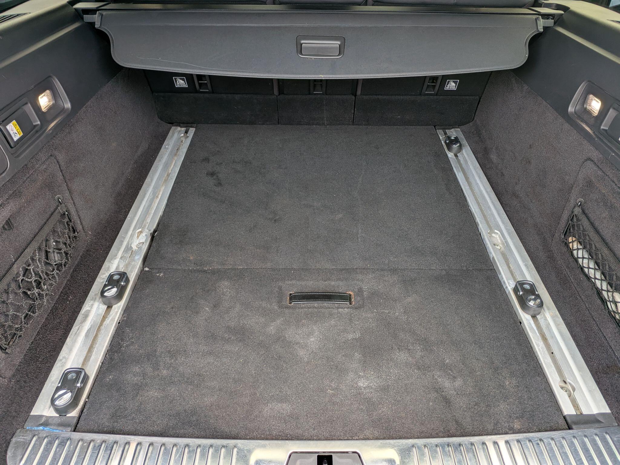Jaguar XF view 54