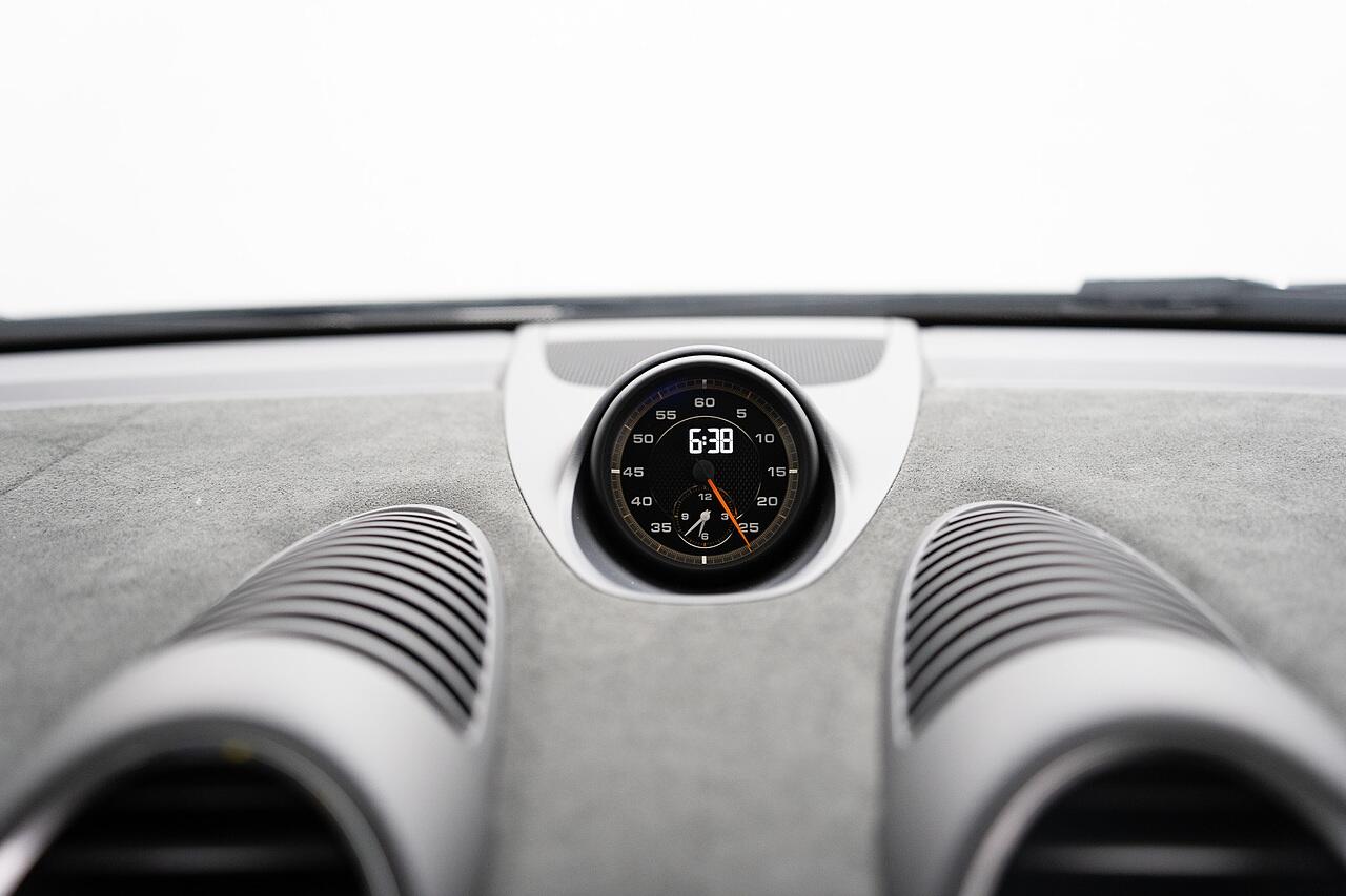 Porsche Cayman view 22