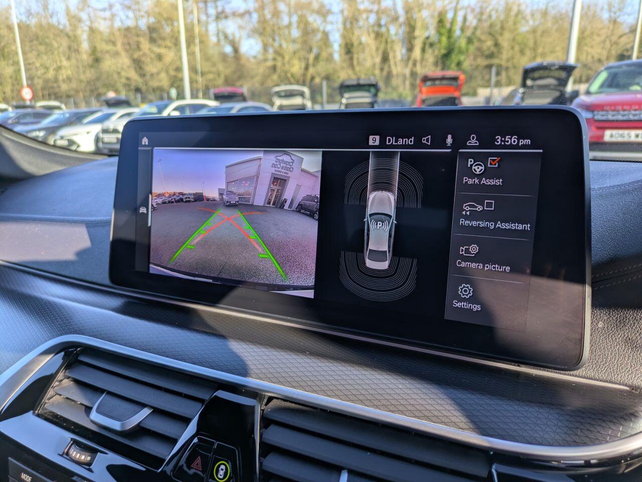 BMW 5 Series view 16