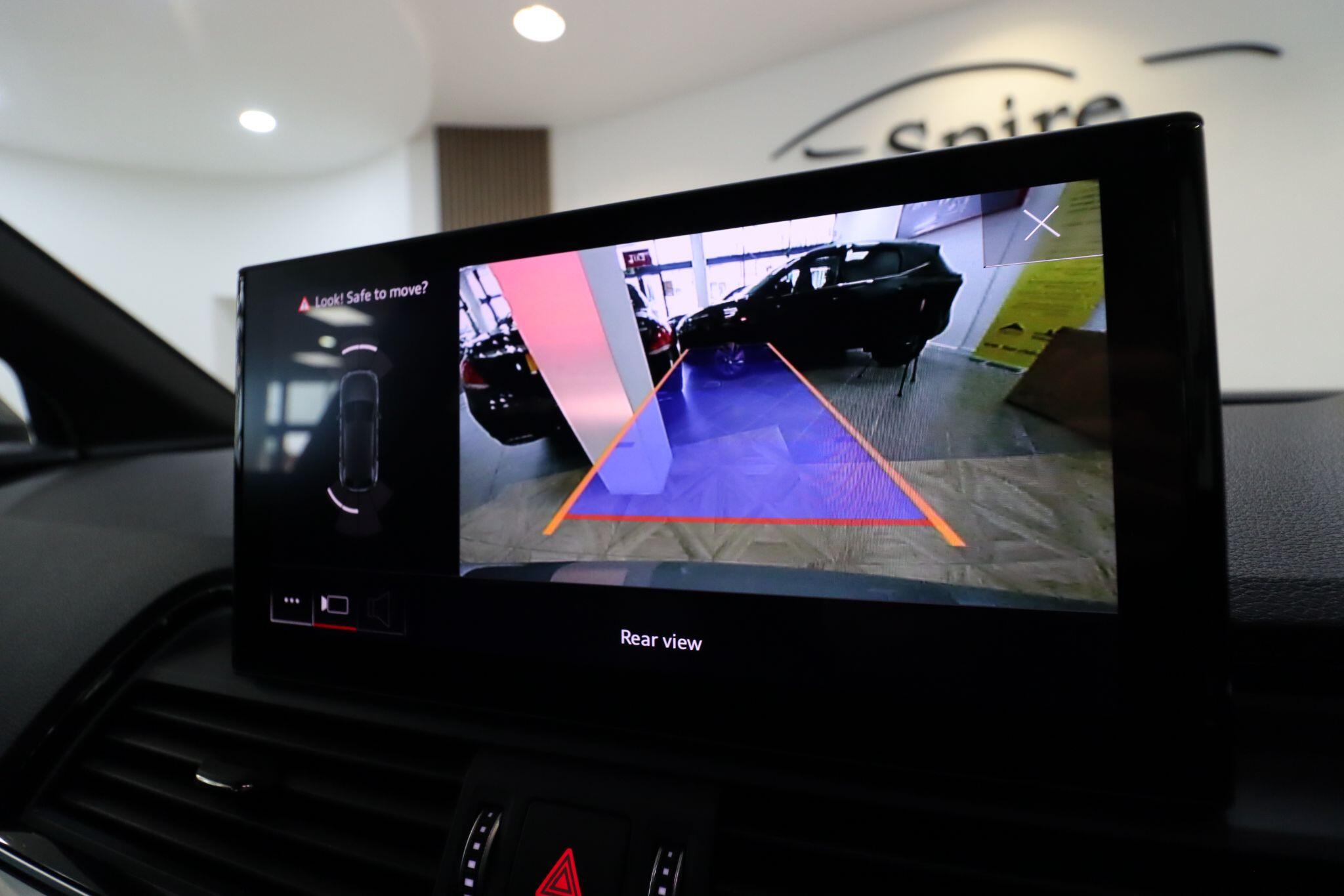 Audi Q5 view 38