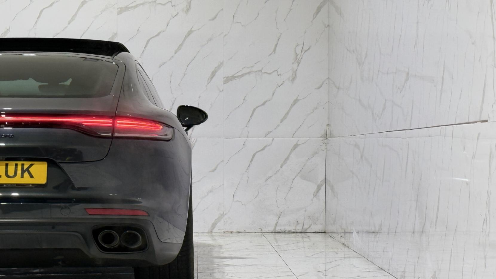 Porsche Panamera view 38