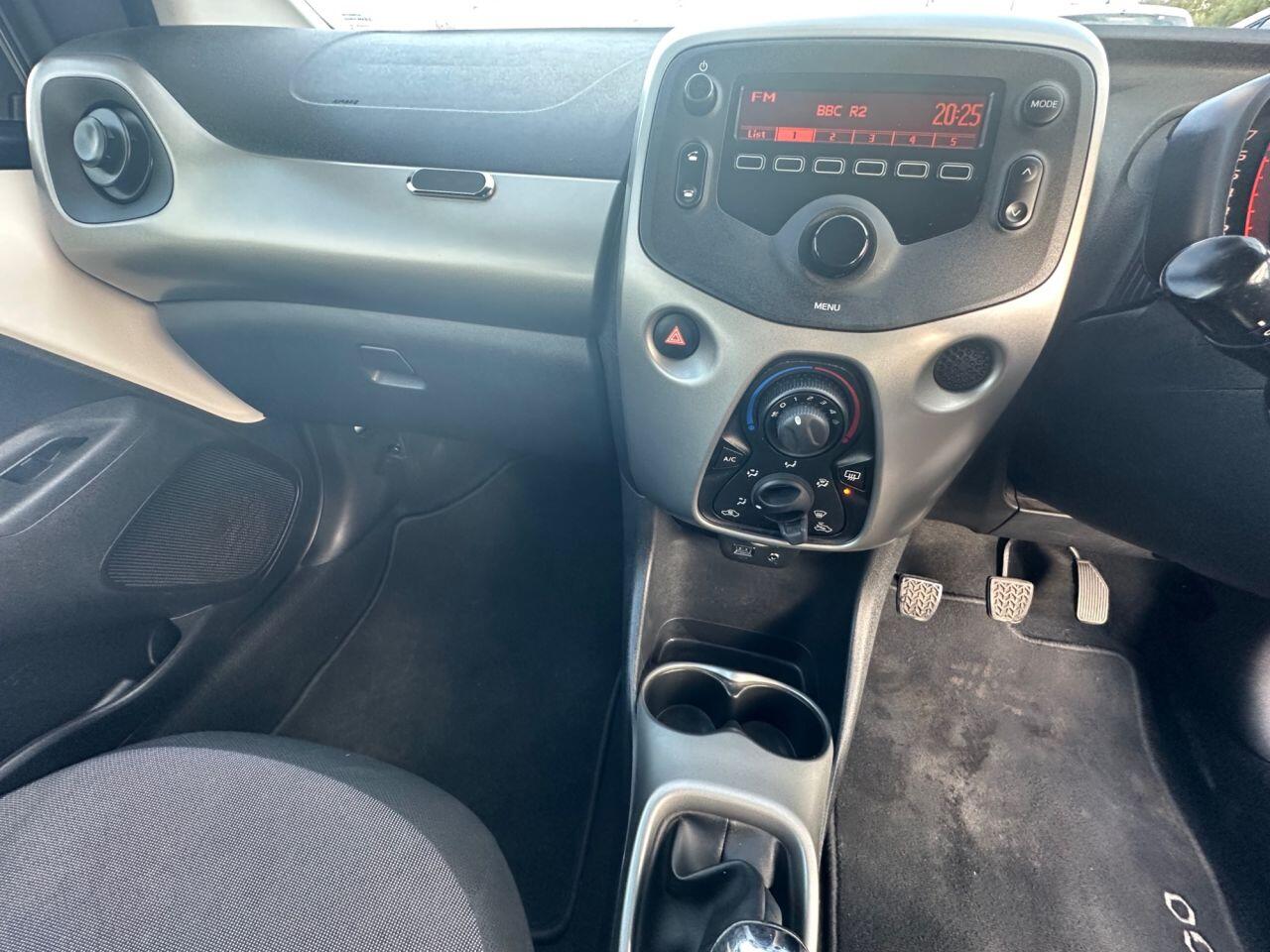 Toyota Aygo view 19