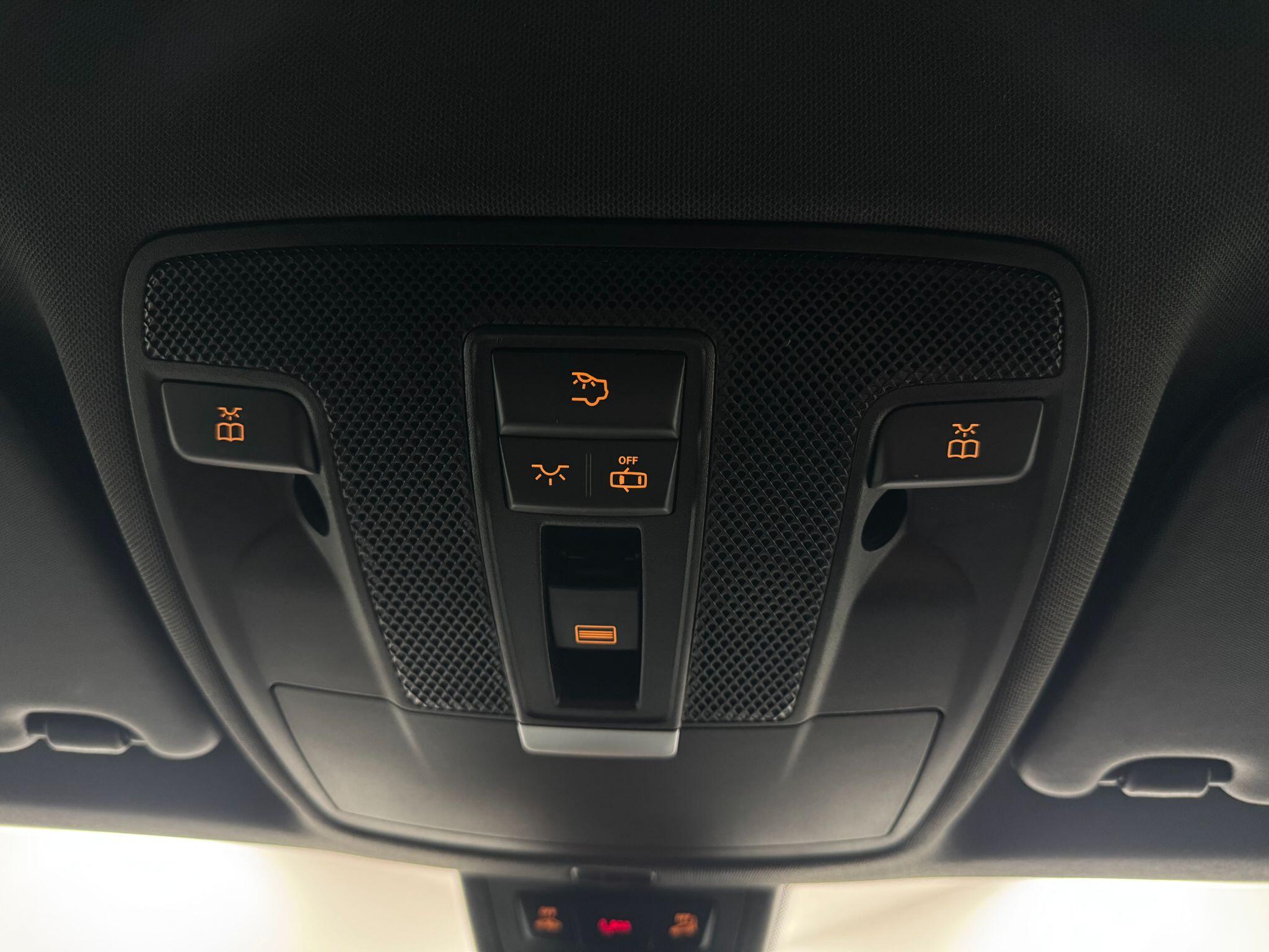 Mercedes-Benz GLA view 46