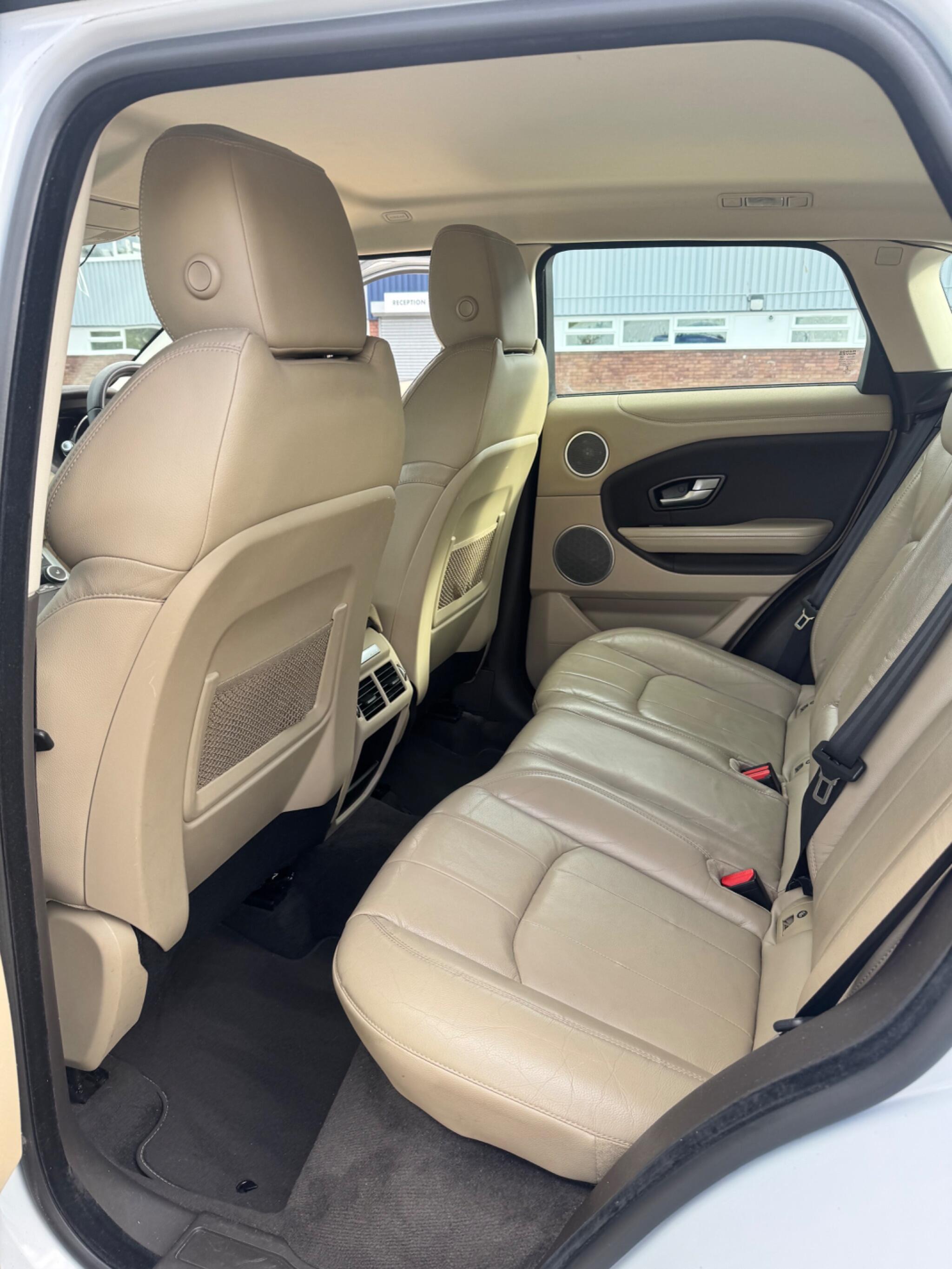 Land Rover Range Rover Evoque view 25